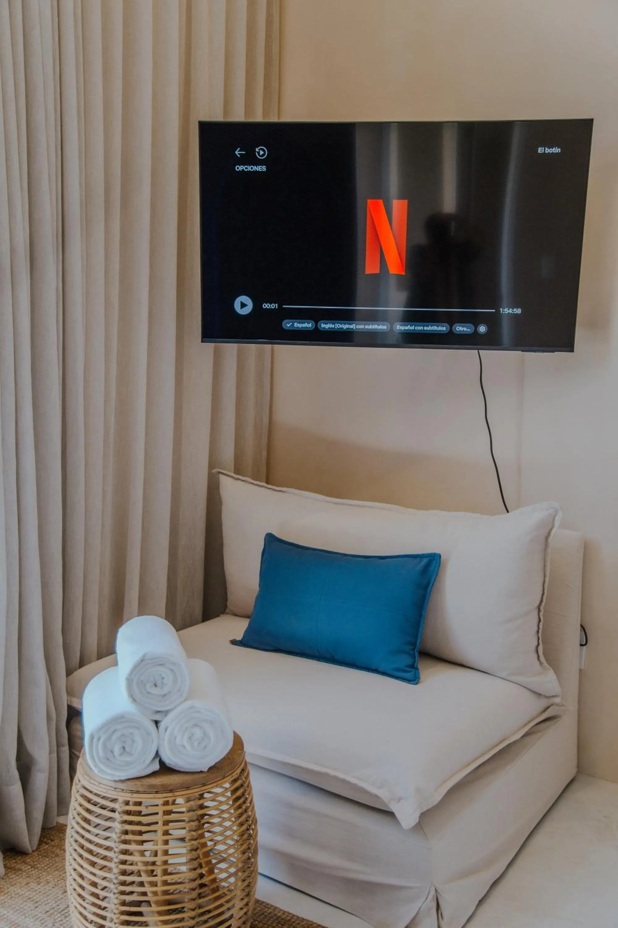 Communal lounge/ TV room in Sana Tulum Beachfront Boutique Hotel