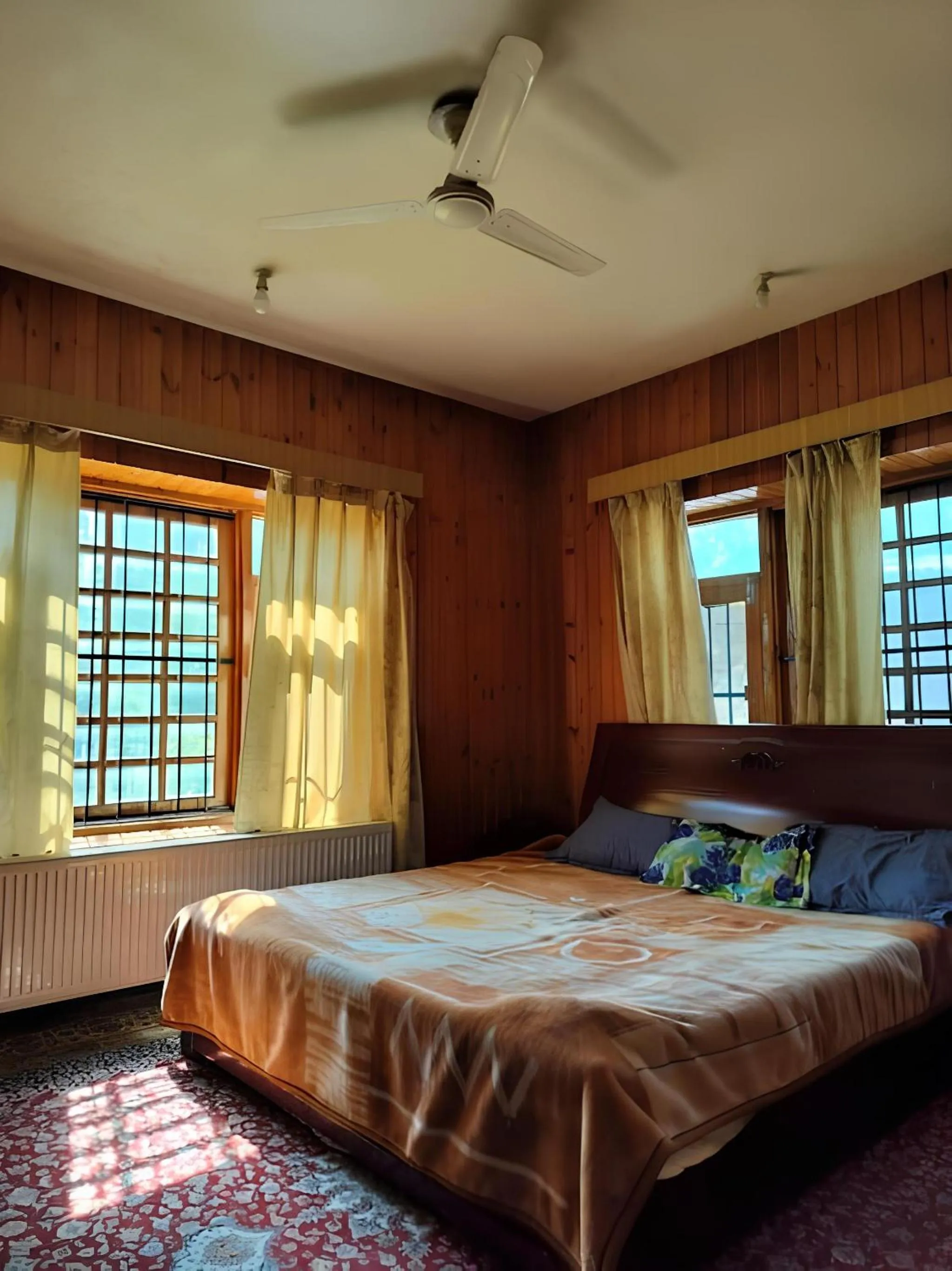 Bedroom, Bed in The Bilt farmhouse