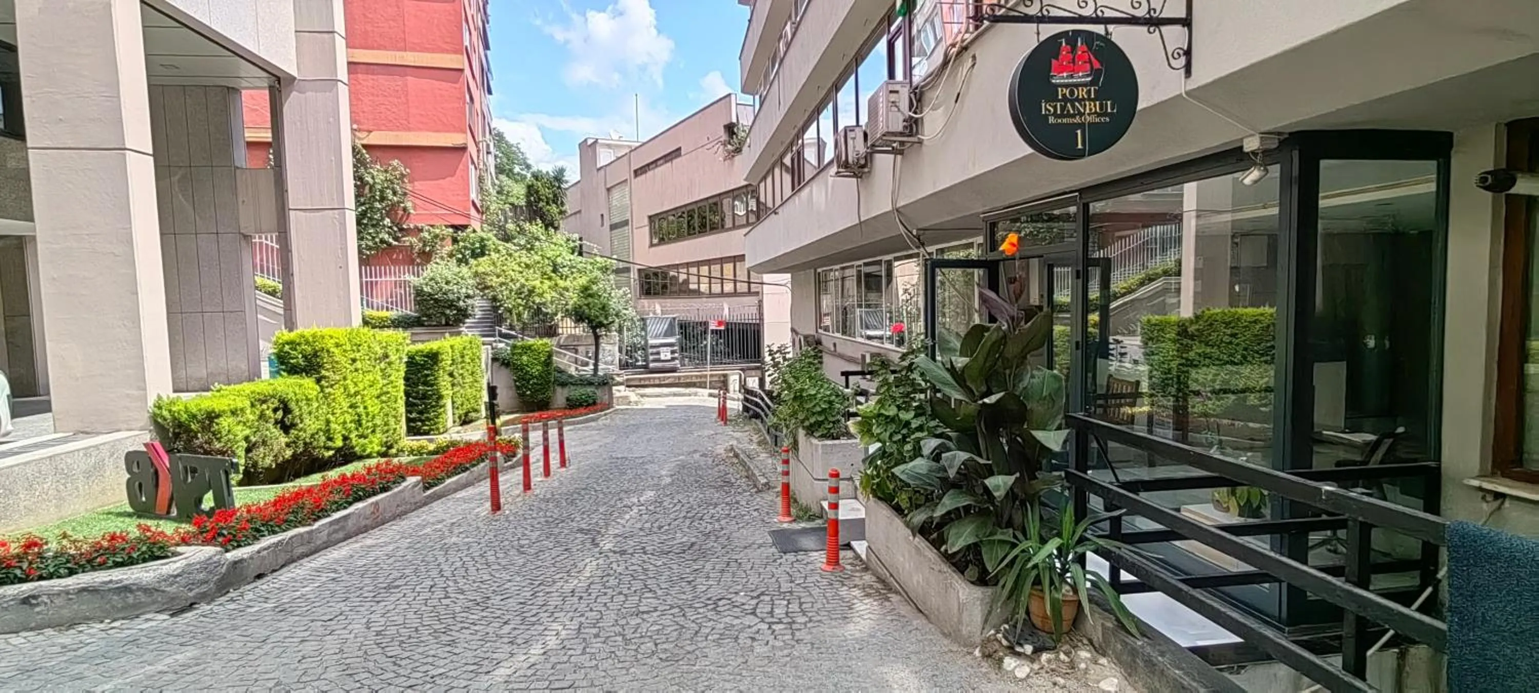 Property building in İstanbul Port Hotel