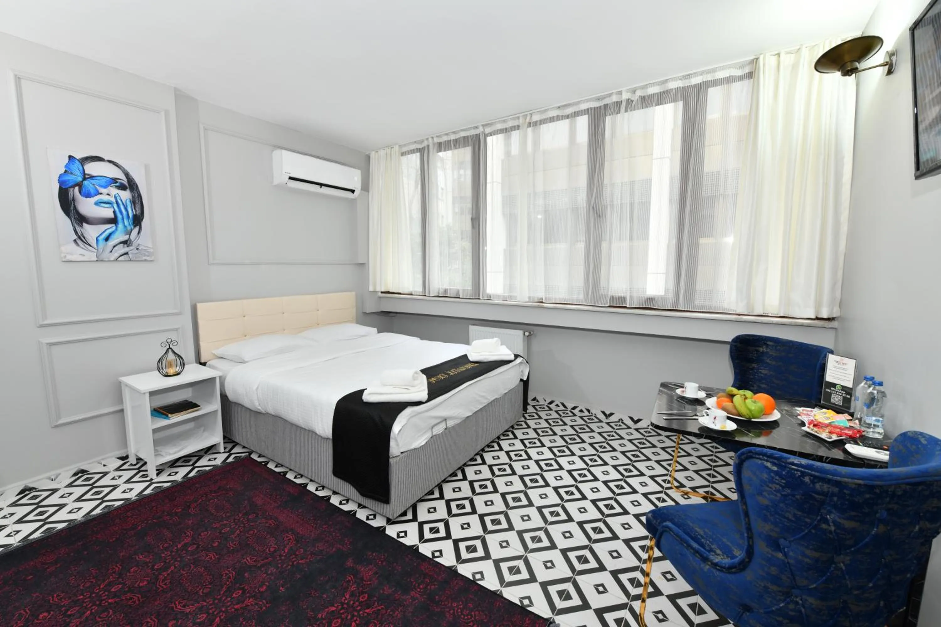 Living room, Bed in İstanbul Port Hotel