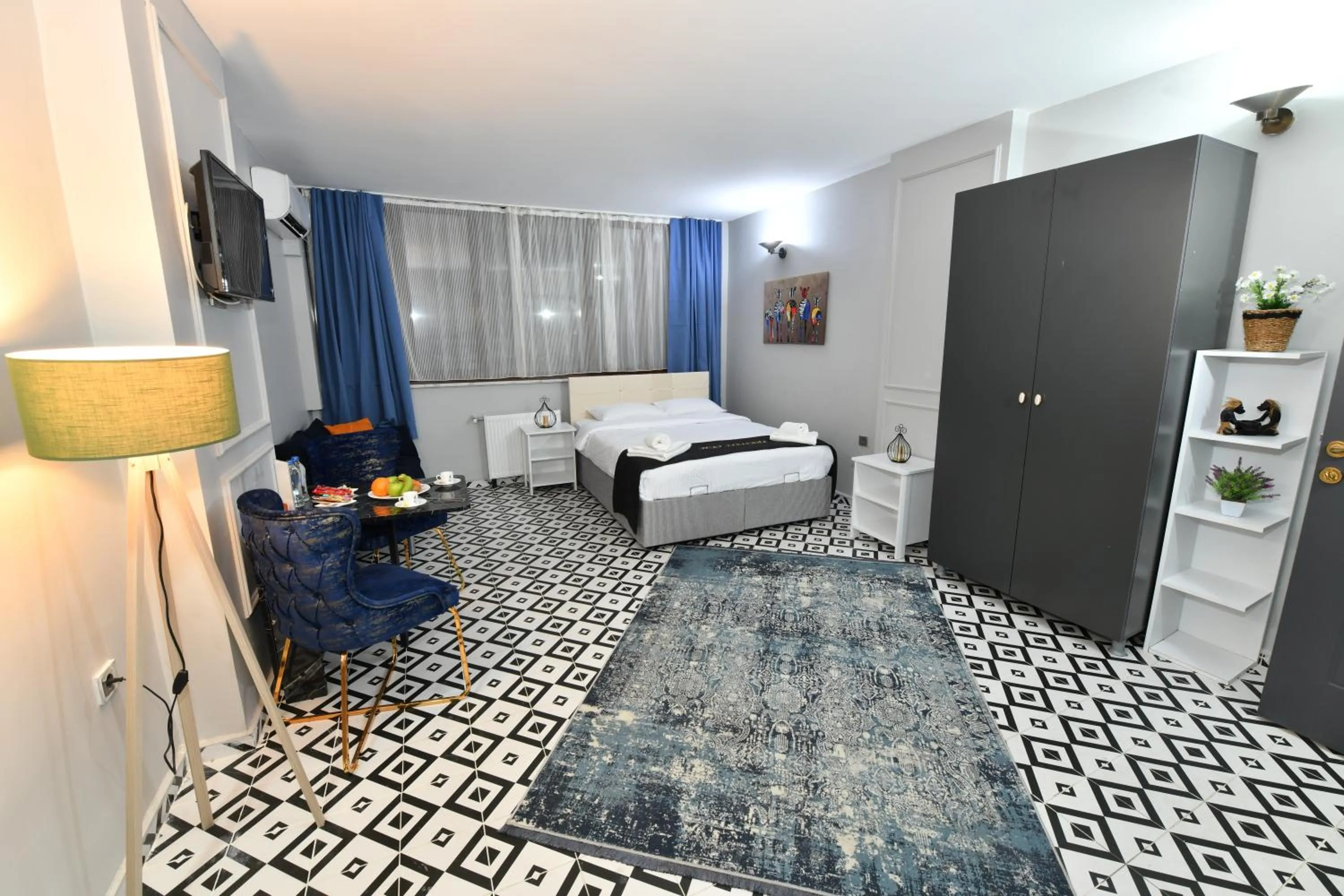 Living room, Bed in İstanbul Port Hotel