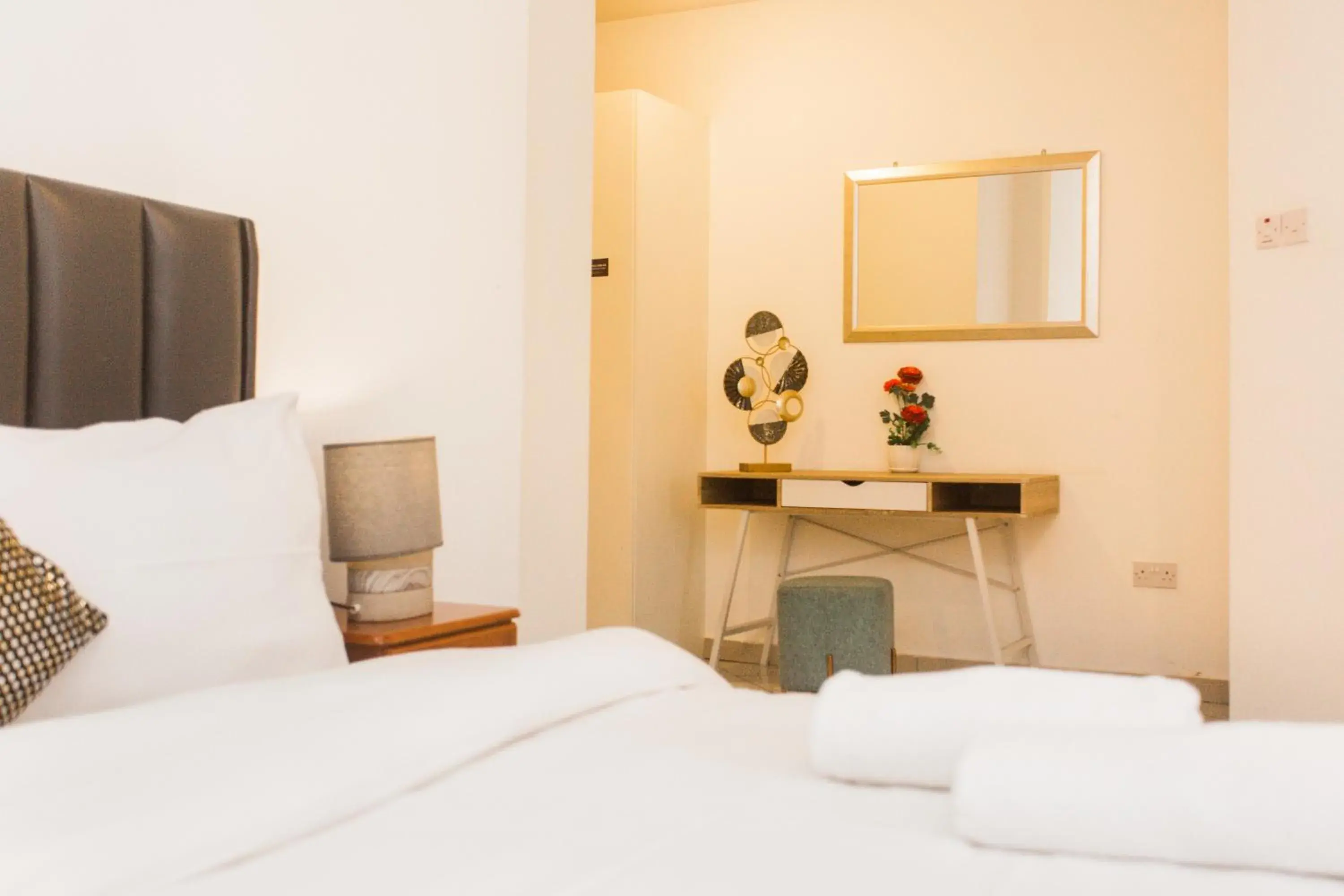 Two-Bedroom Apartment in Accra Luxury Apartments at Clifton Place Two-Bedroom Apartment in Accra Luxury Apartments at Clifton Place