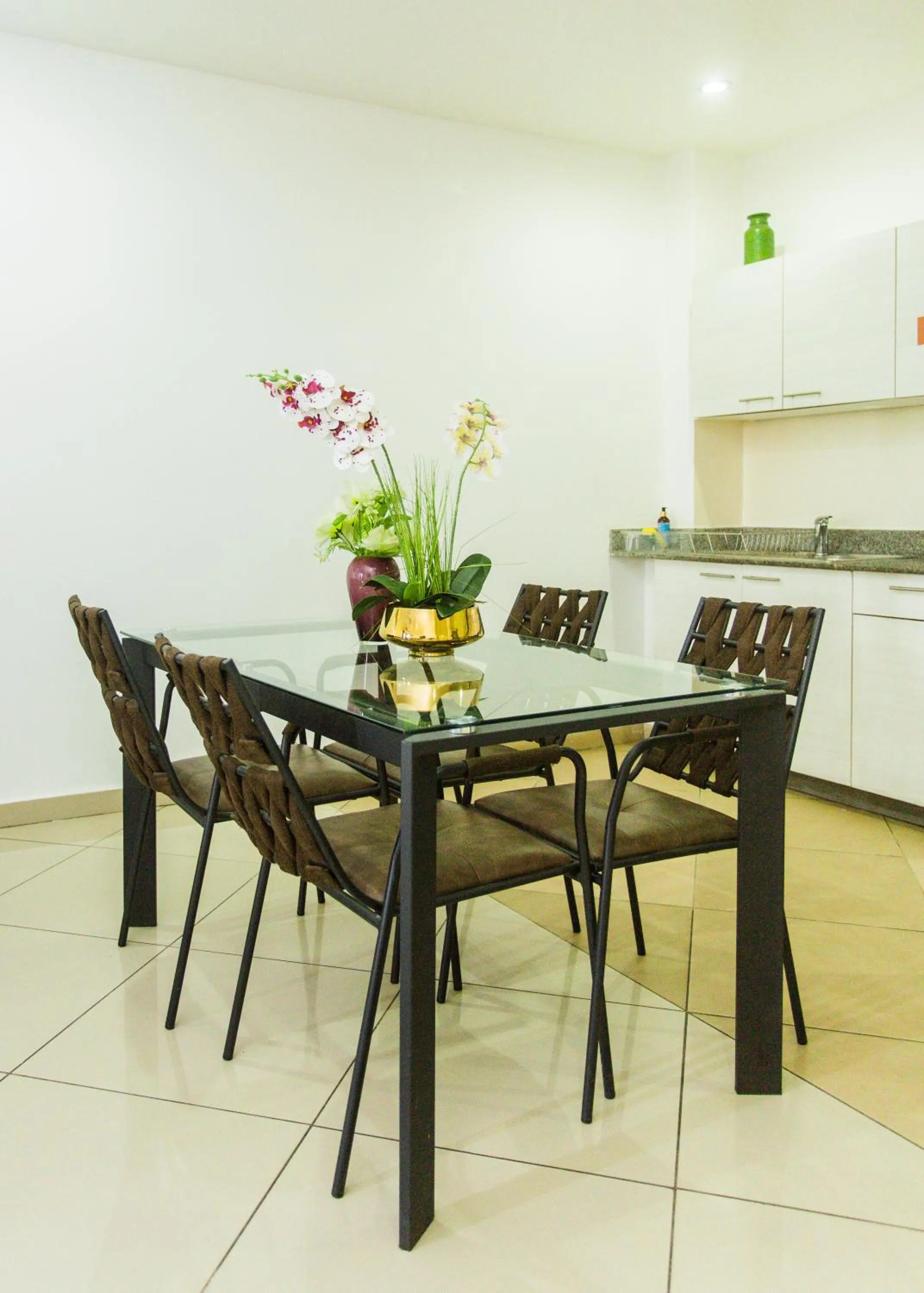 Dining area in Accra Luxury Apartments at Clifton Place