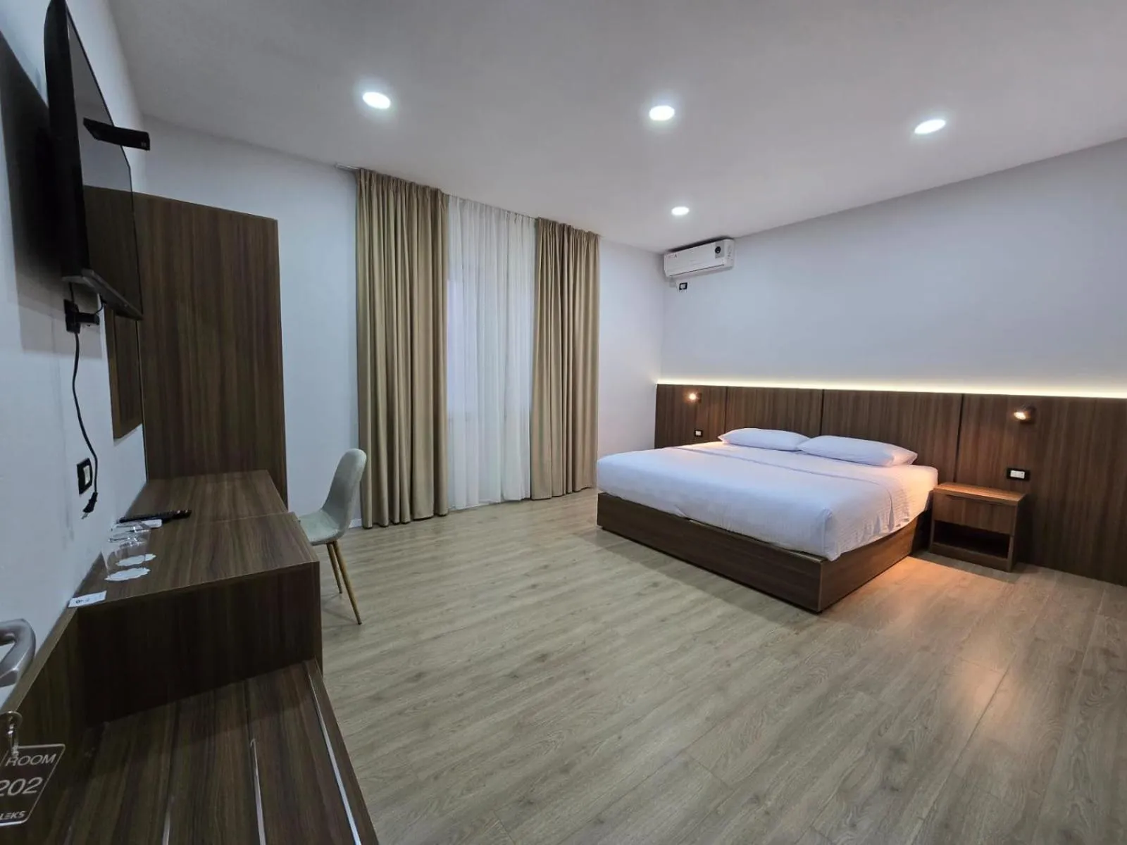 Photo of the whole room, Bed in Hotel Aleks