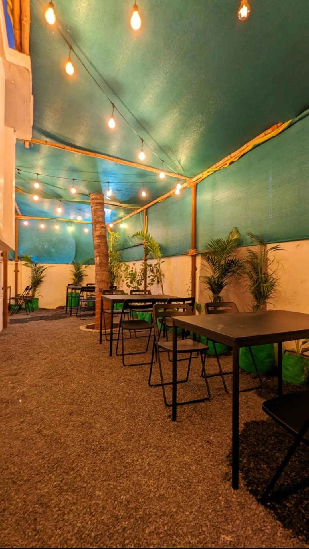 Restaurant/places to eat in Cayzen