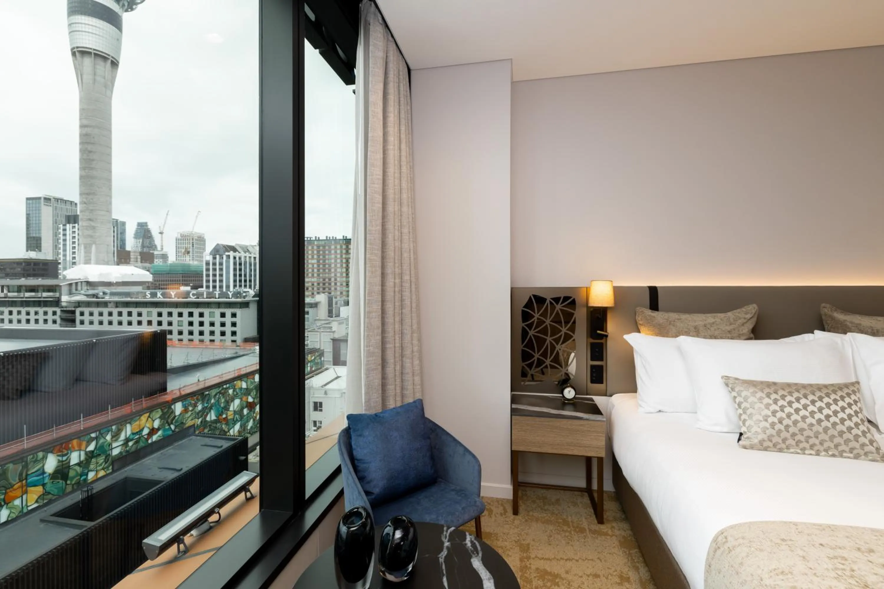 Property building, Bed in Hotel Grand Chancellor Auckland