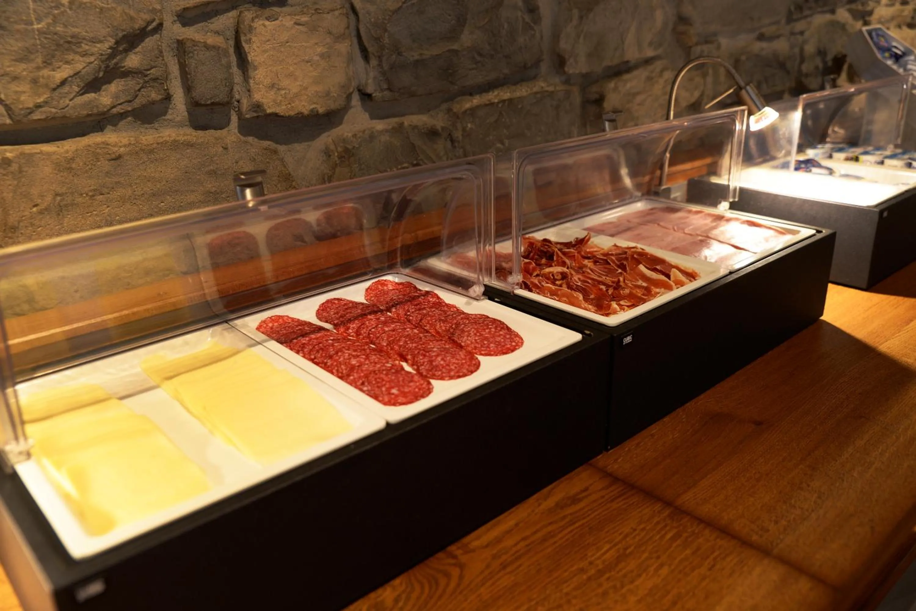 Buffet breakfast in Hotel Pradas Ordesa