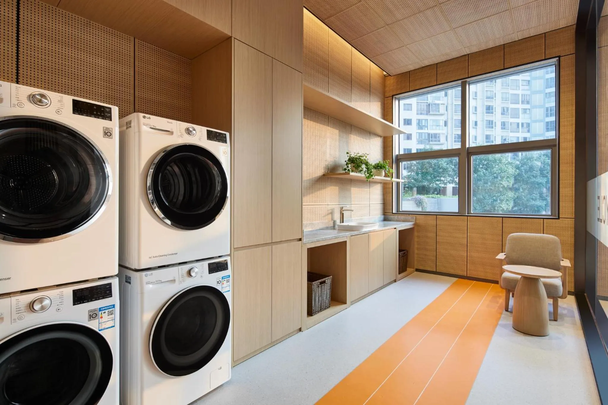 washing machine in Home2 Suites by Hilton Shenzhen Qianhai Bao'an Center