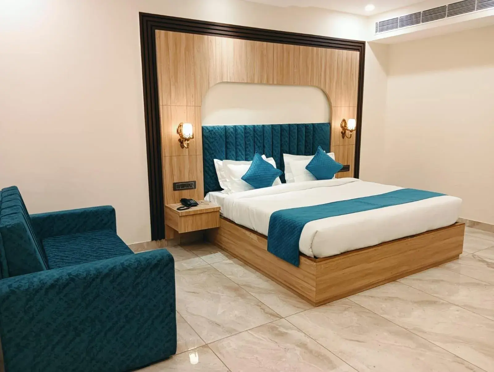 Deluxe King Room in Hotel W Grand - A Boutique Hotel Deluxe King Room in Hotel W Grand - A Boutique Hotel