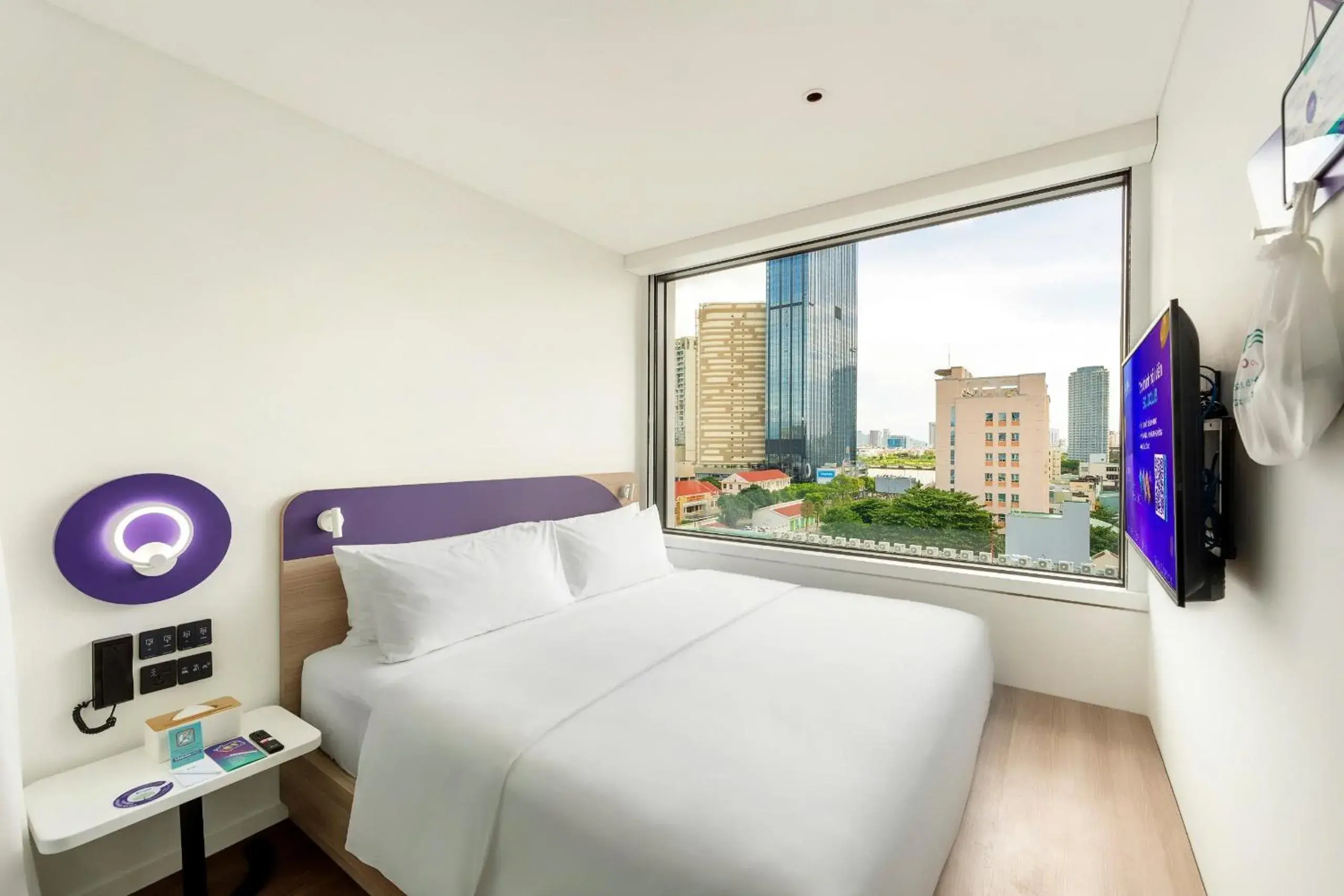 Deluxe King Room in SOJO Hotel Da Nang Deluxe King Room in SOJO Hotel Da Nang