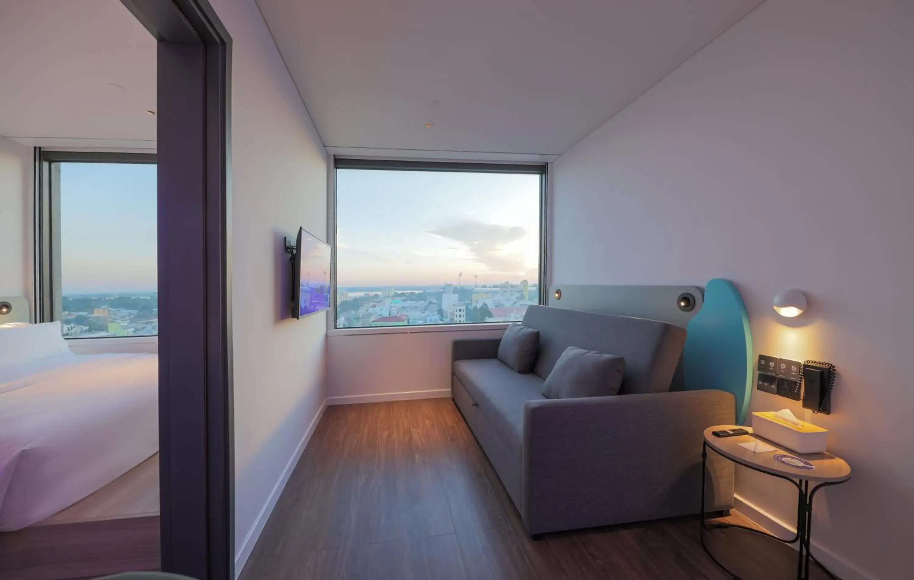 King Guest Room with Sofa Bed in Tru by Hilton Da Nang City Centre King Guest Room with Sofa Bed in Tru by Hilton Da Nang City Centre