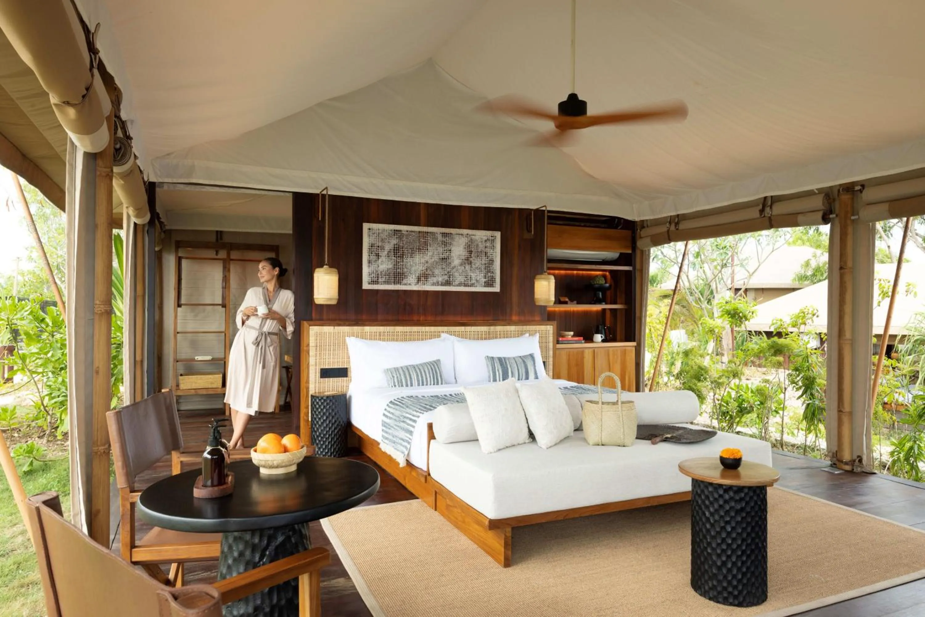 Bed in ARNA Suites and Ocean Lounge