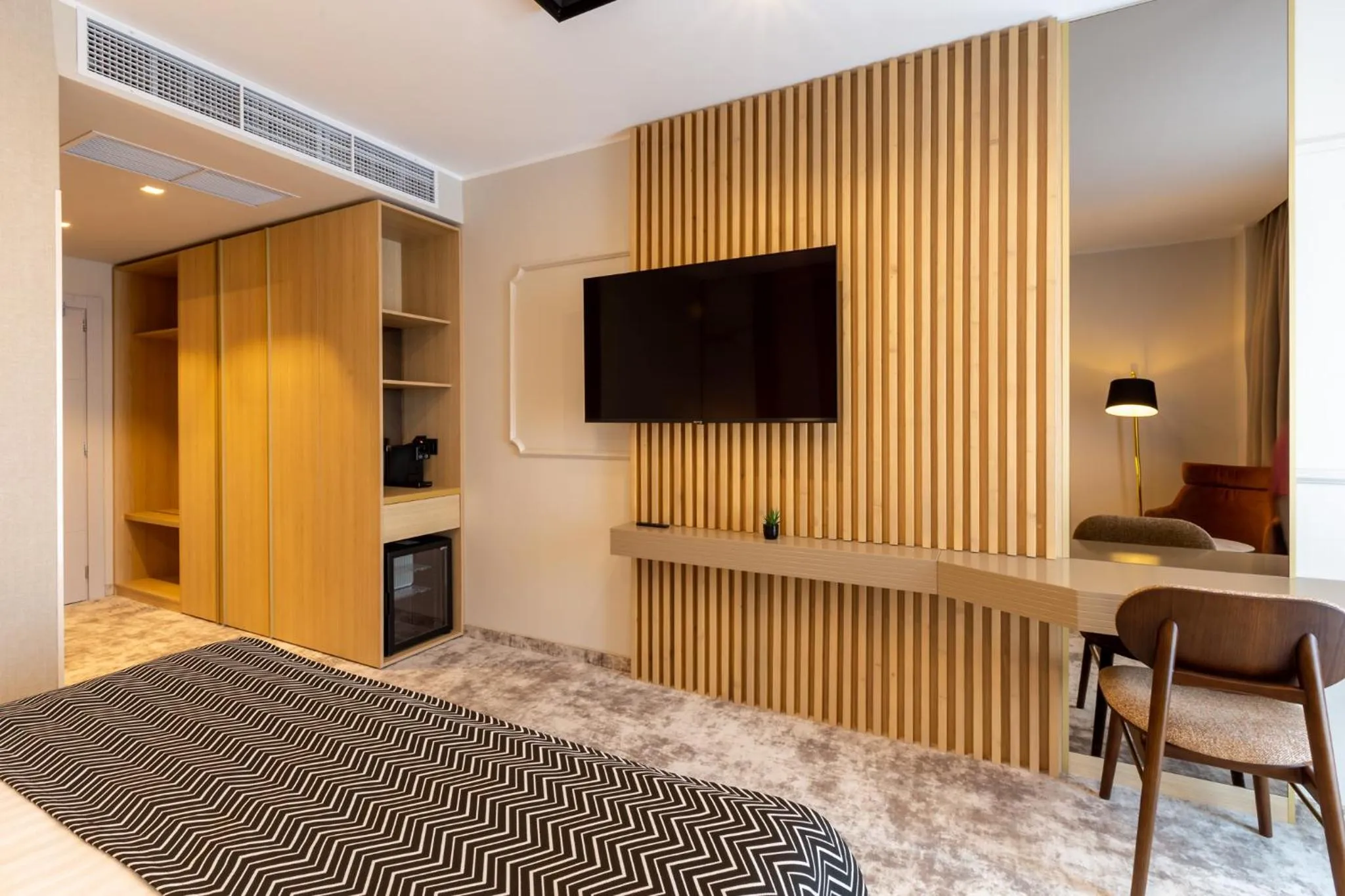 TV and multimedia, Bed in Hotel Lupa by Bueno