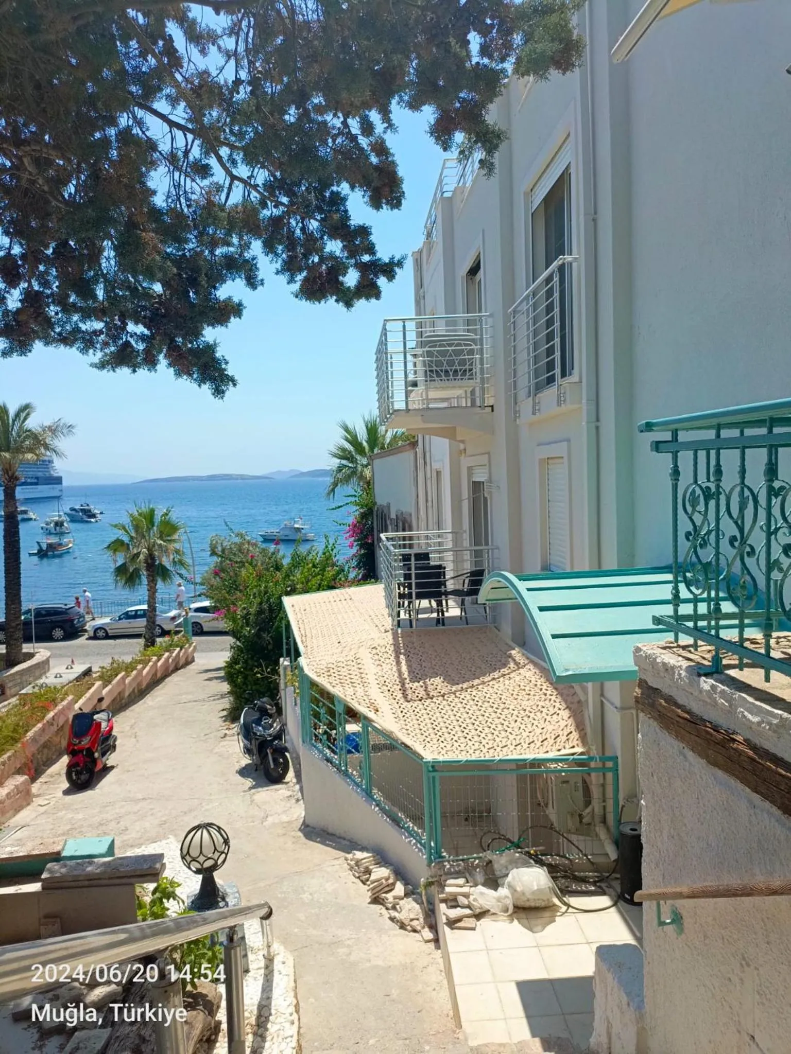 Property building in Mia Hill Suites