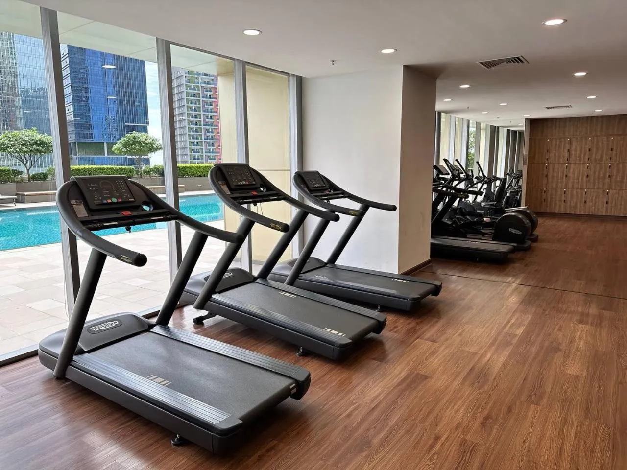 The PeAk Residence, Multi-Apartment by Emma