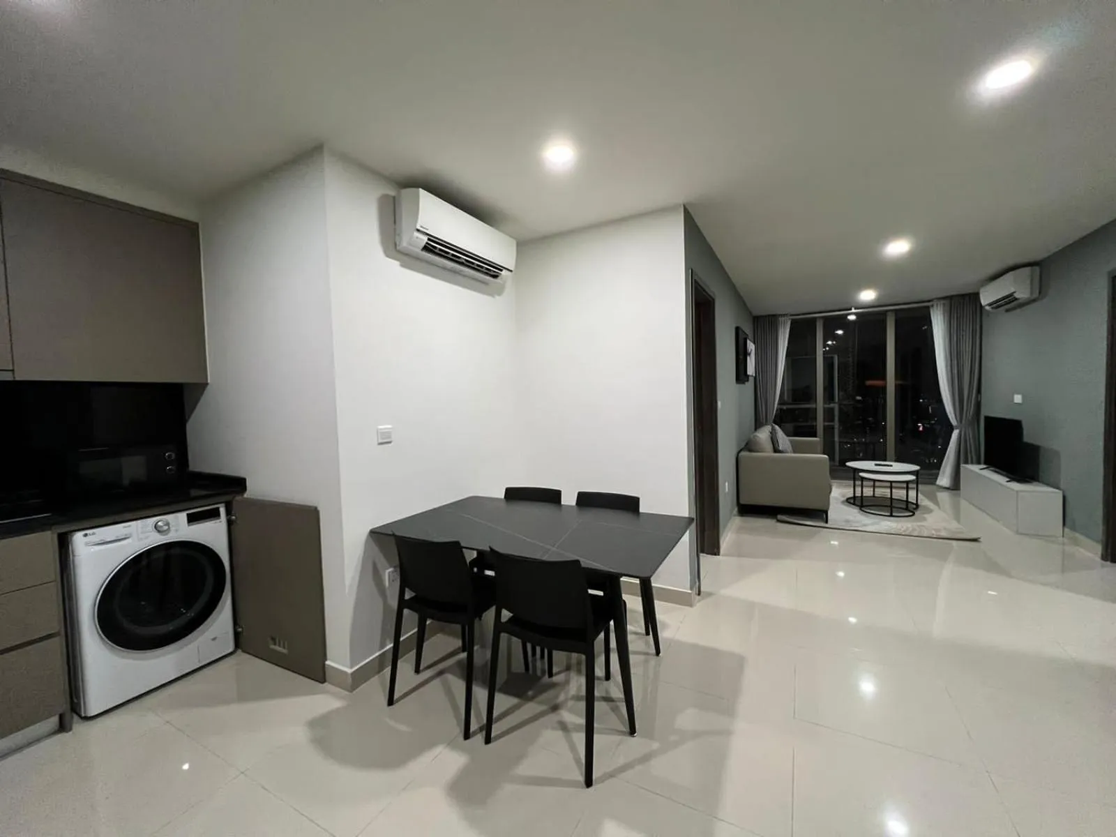 The PeAk Residence, Multi-Apartment by Emma