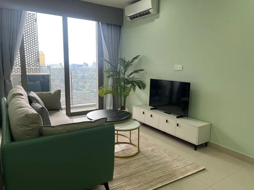 The PeAk Residence, Multi-Apartment by Emma