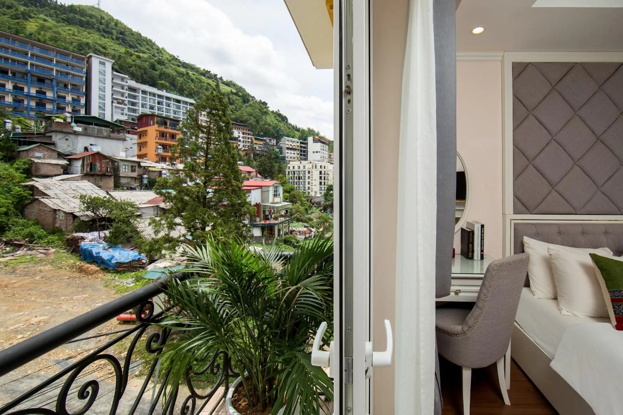 Day in Sapa Praha Hotel