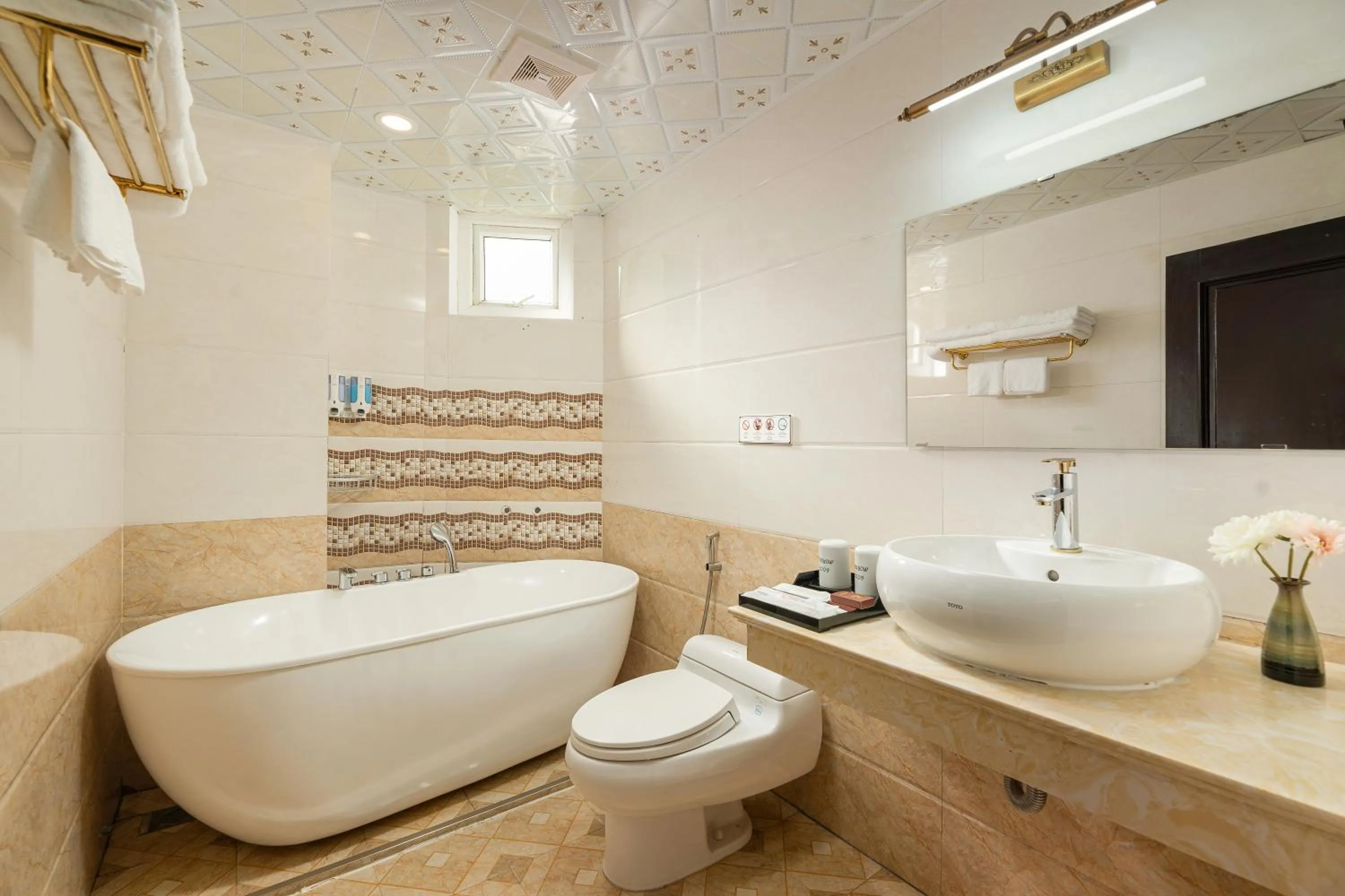 Shower in Sapa Praha Hotel