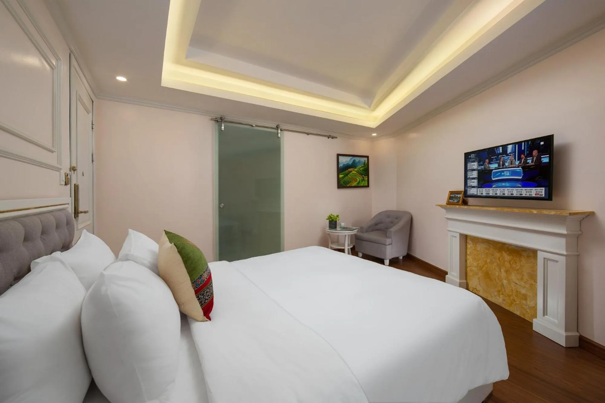 Photo of the whole room, Bed in Sapa Praha Hotel