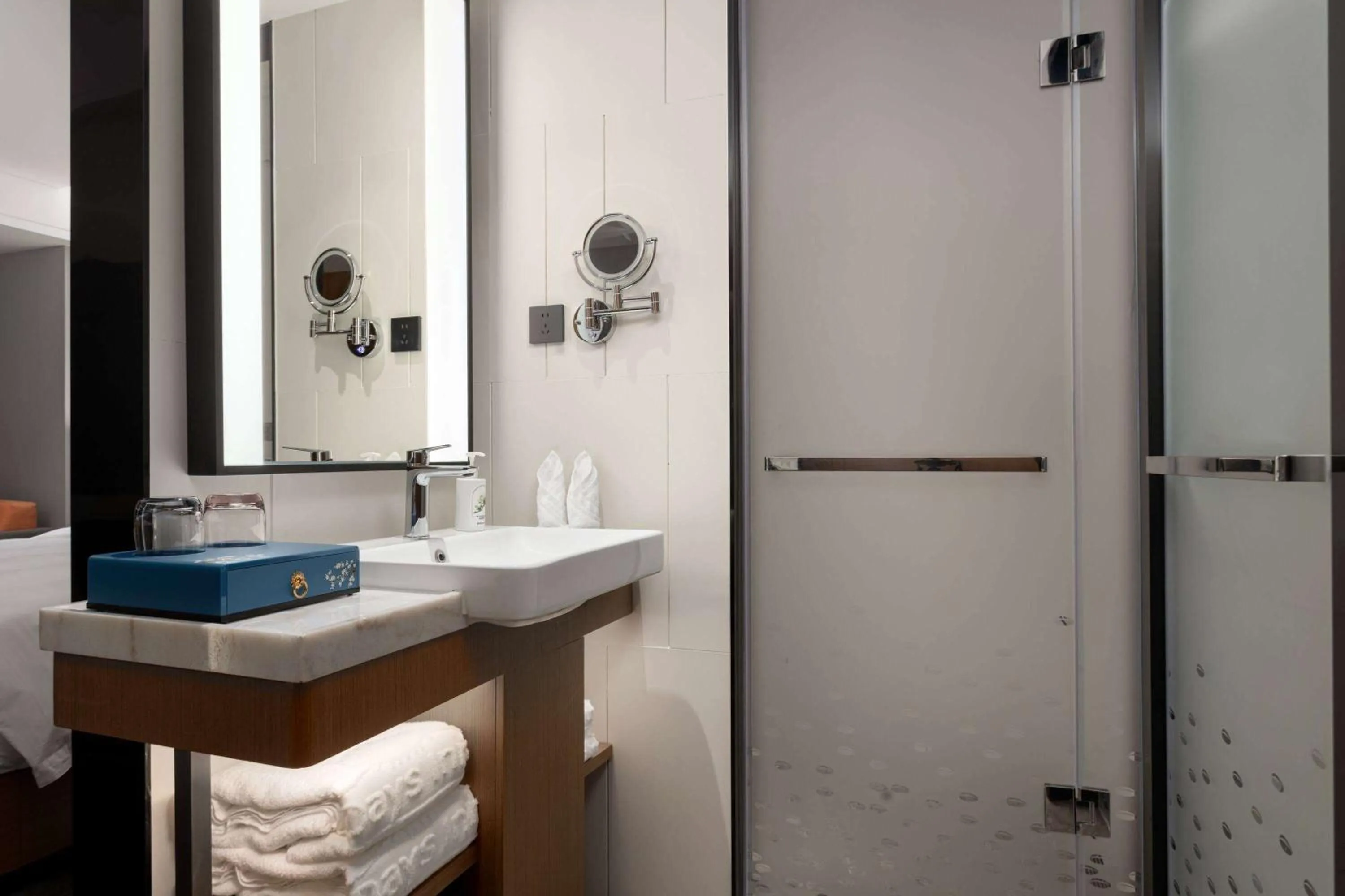 Bathroom in Days Inn by Wyndham Lanzhou Chengguan