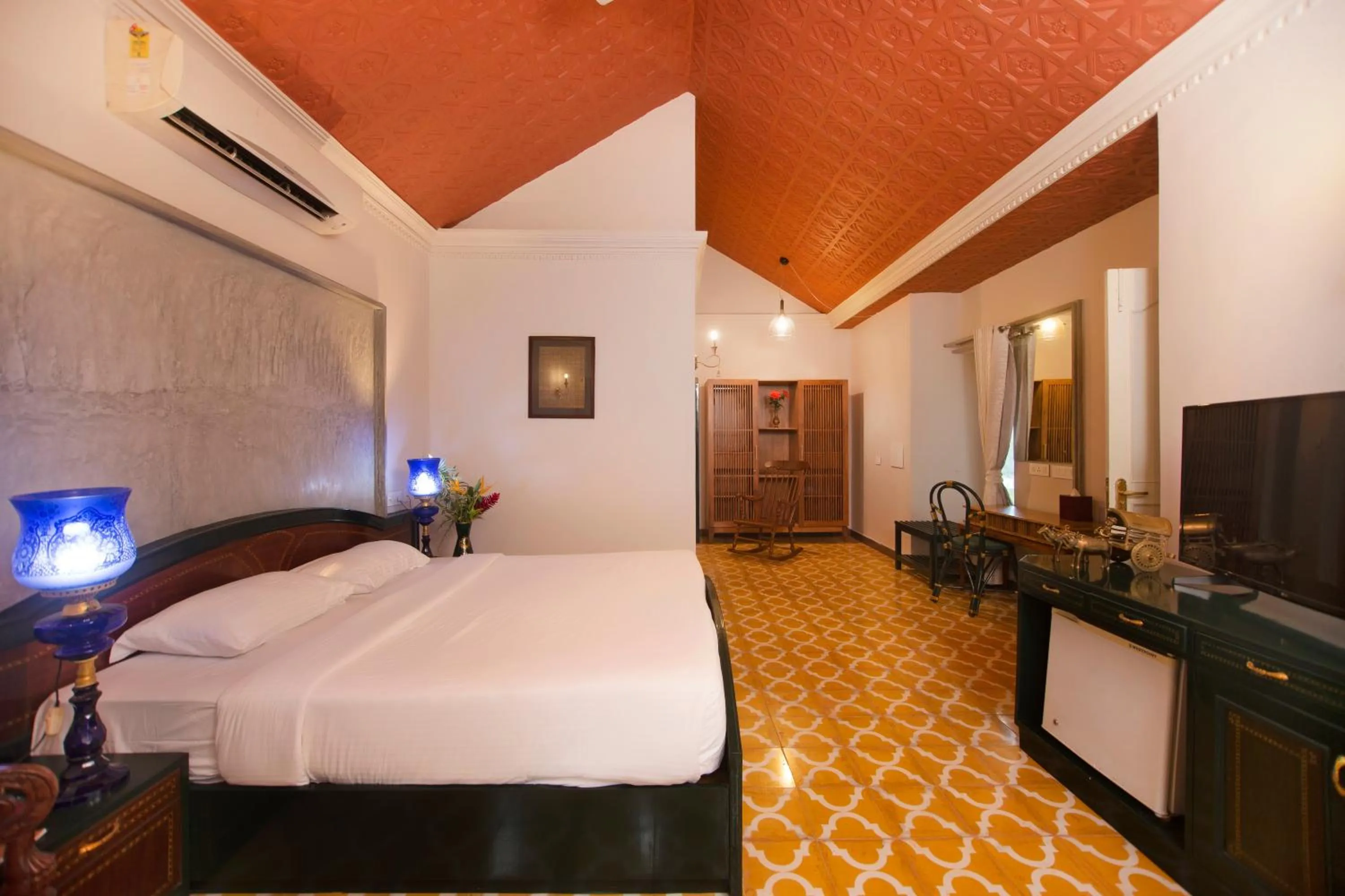 Bedroom, Bed in Kairali - The Ayurvedic Healing Village
