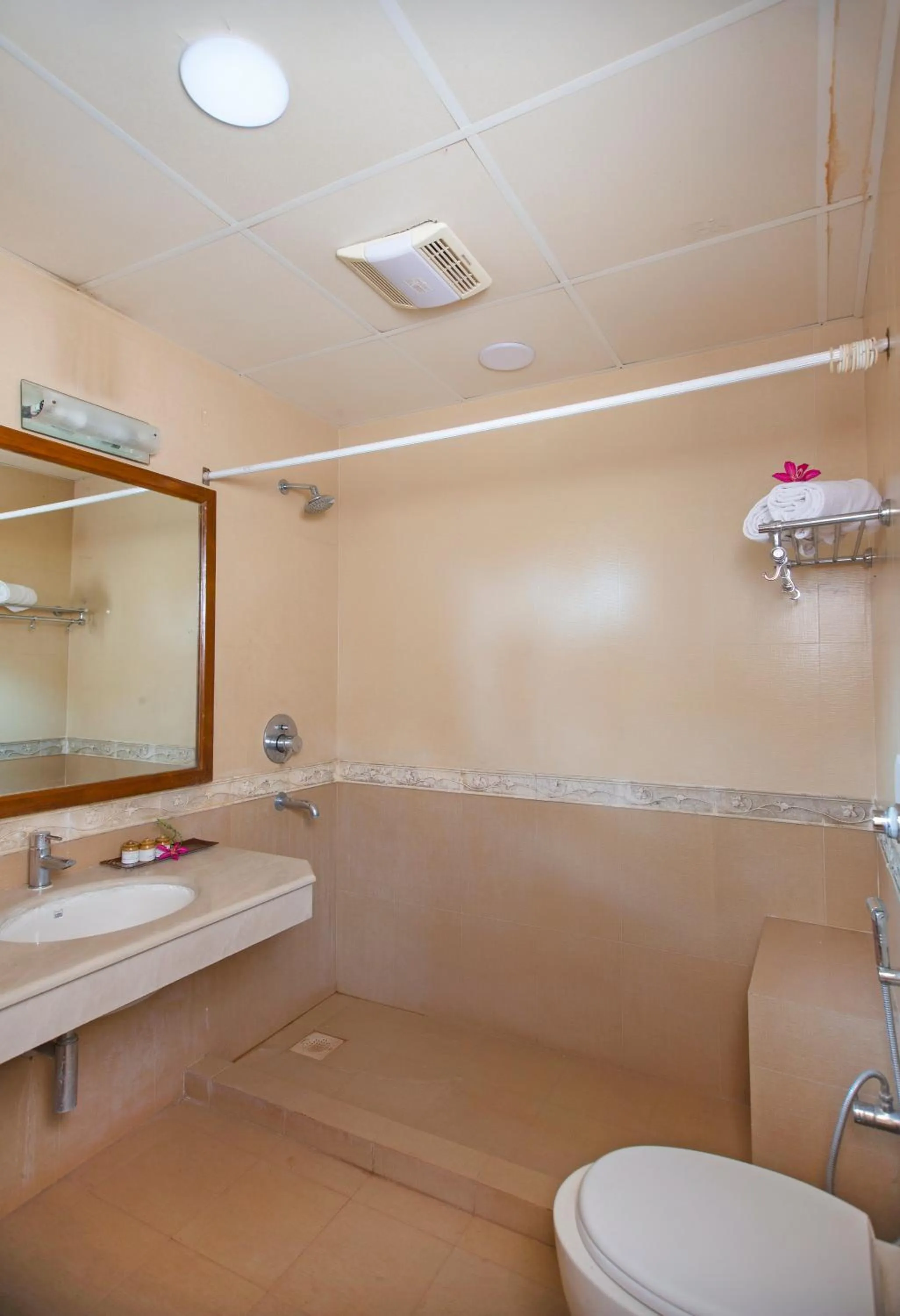 Shower in Kairali - The Ayurvedic Healing Village