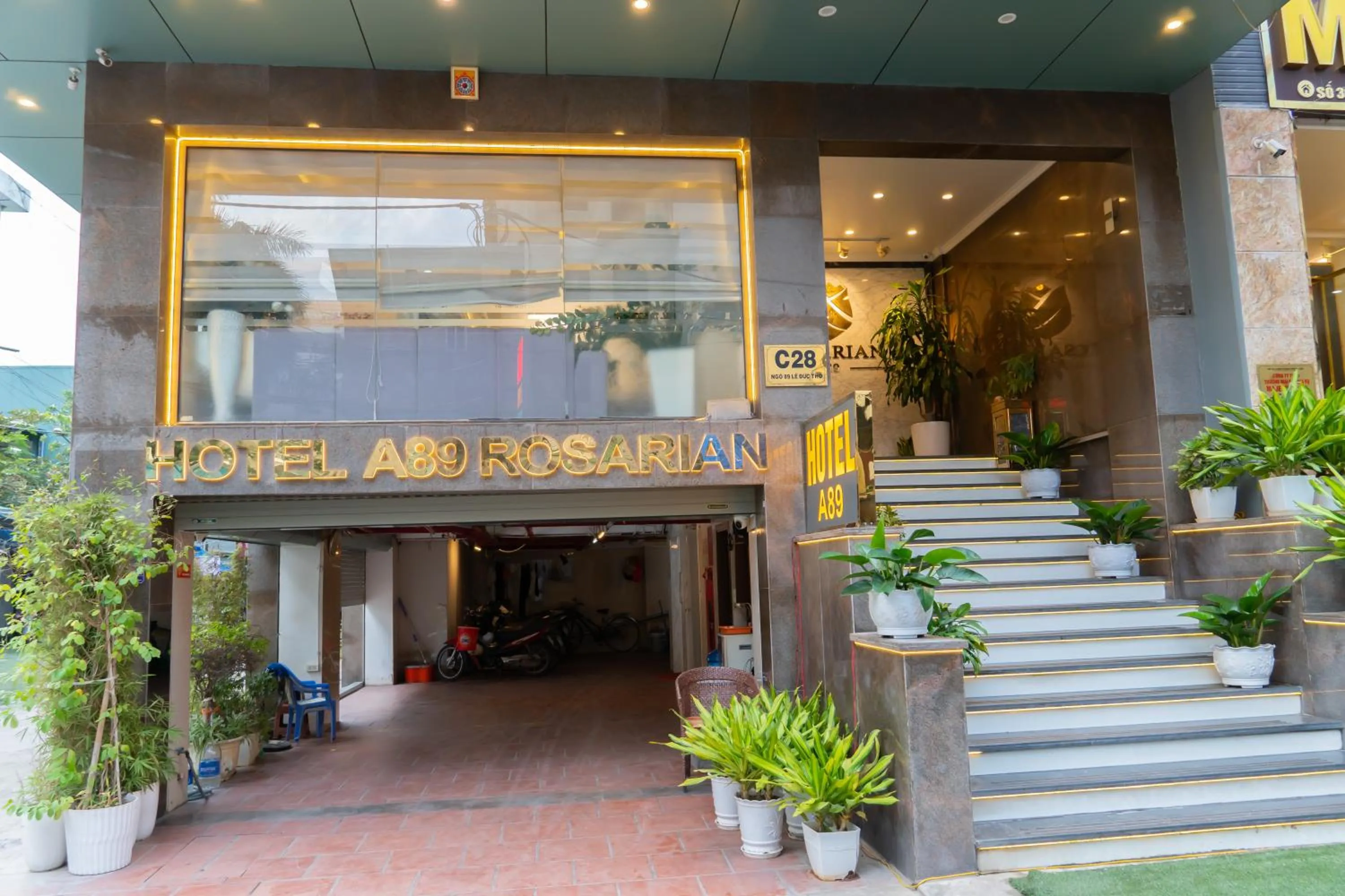 Facade/entrance in A89 Premier Sky Residence Stadium View