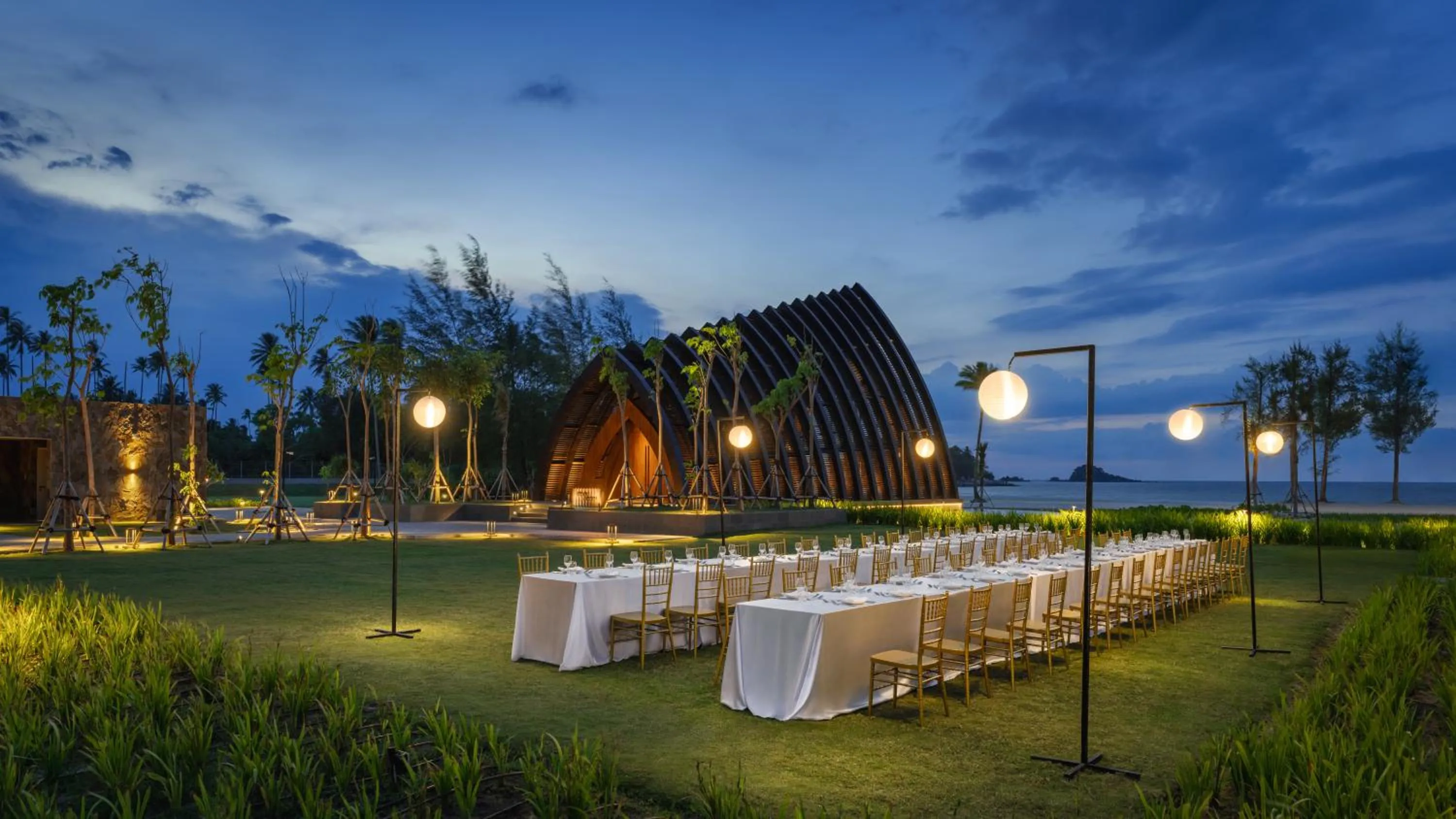 Evening entertainment in Hotel Indigo Bintan Lagoi Beach by IHG