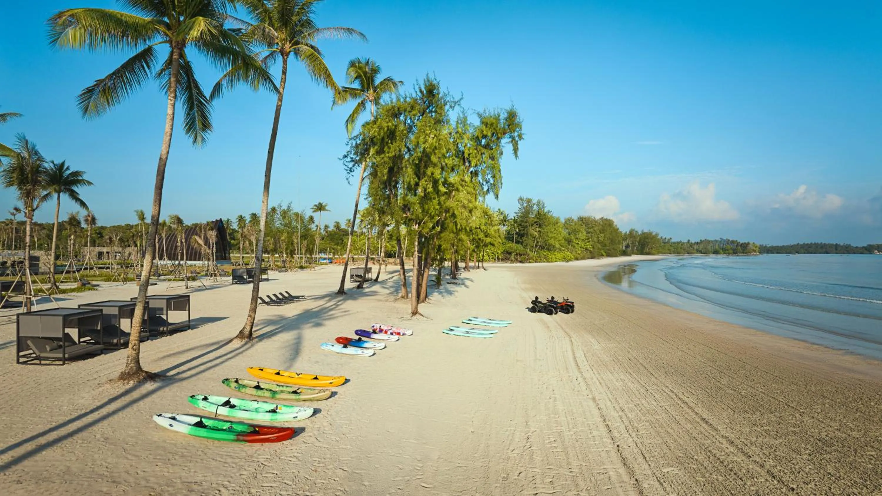 Beach in Hotel Indigo Bintan Lagoi Beach by IHG