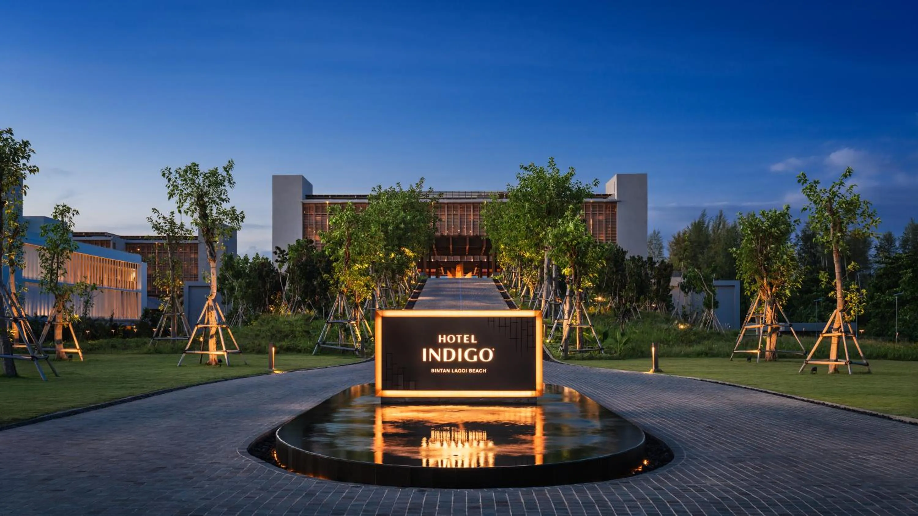 Facade/entrance in Hotel Indigo Bintan Lagoi Beach by IHG