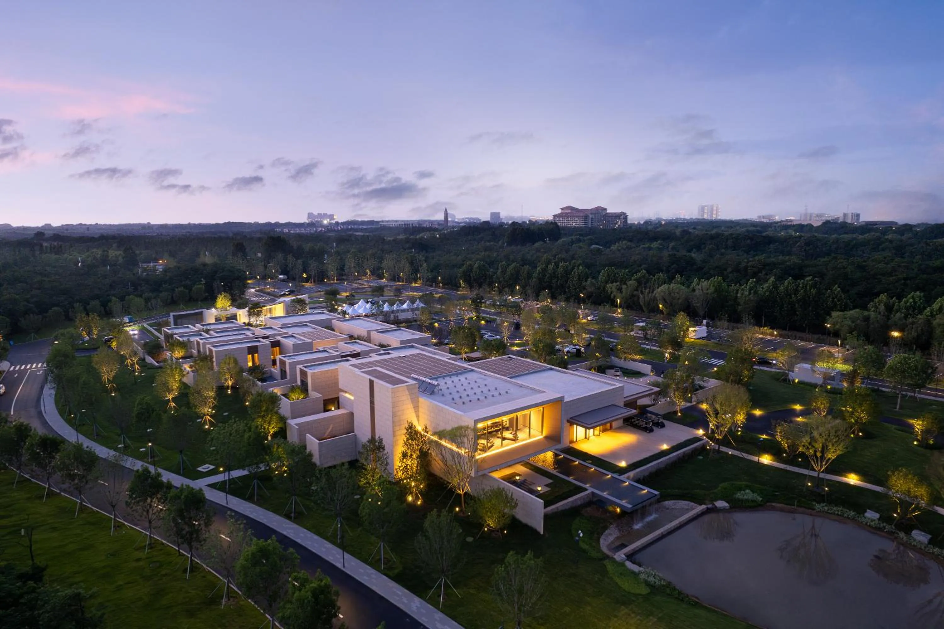 Property building in Hotel Indigo Beidaihe