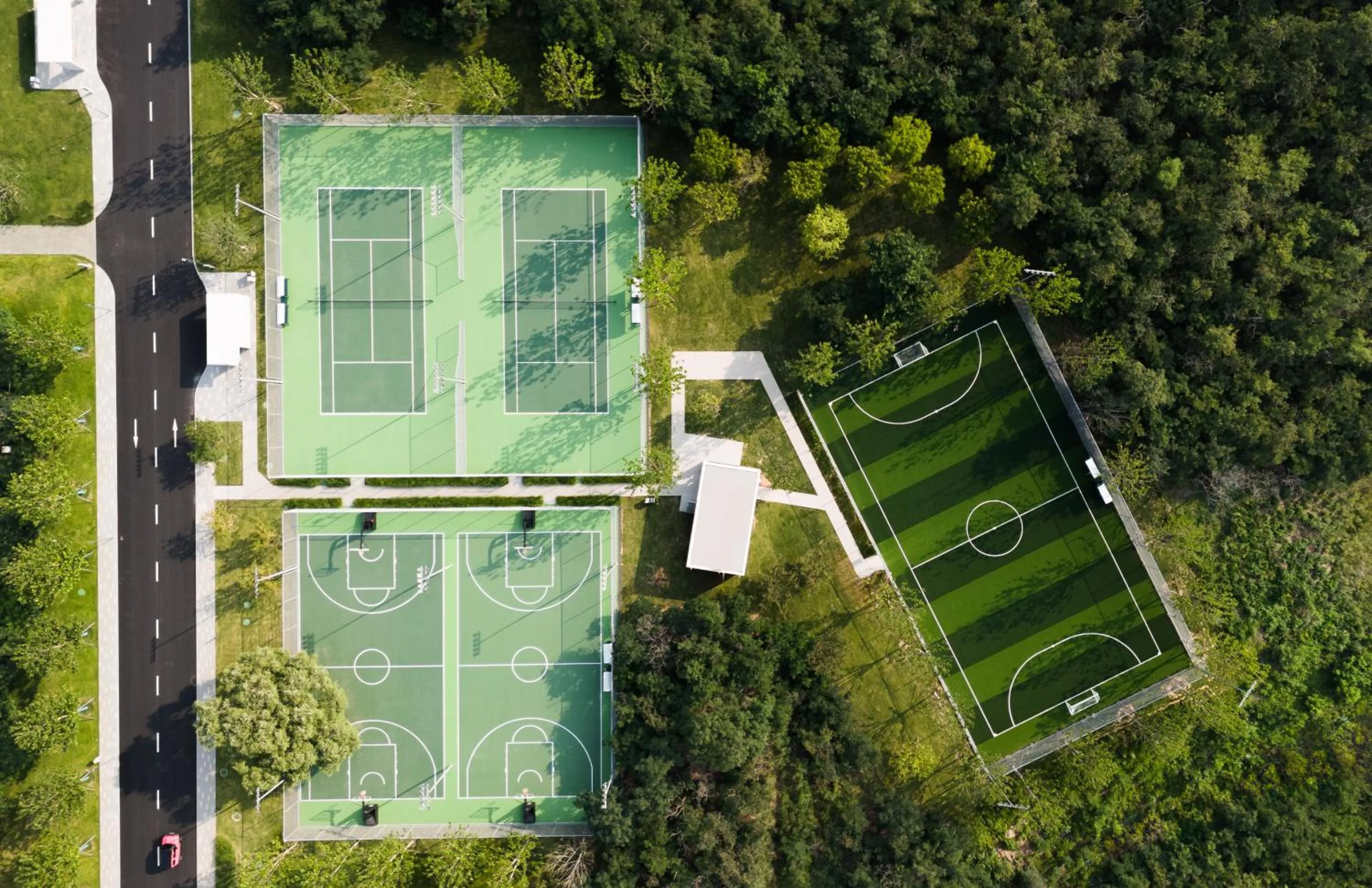 Tennis court in Hotel Indigo Beidaihe