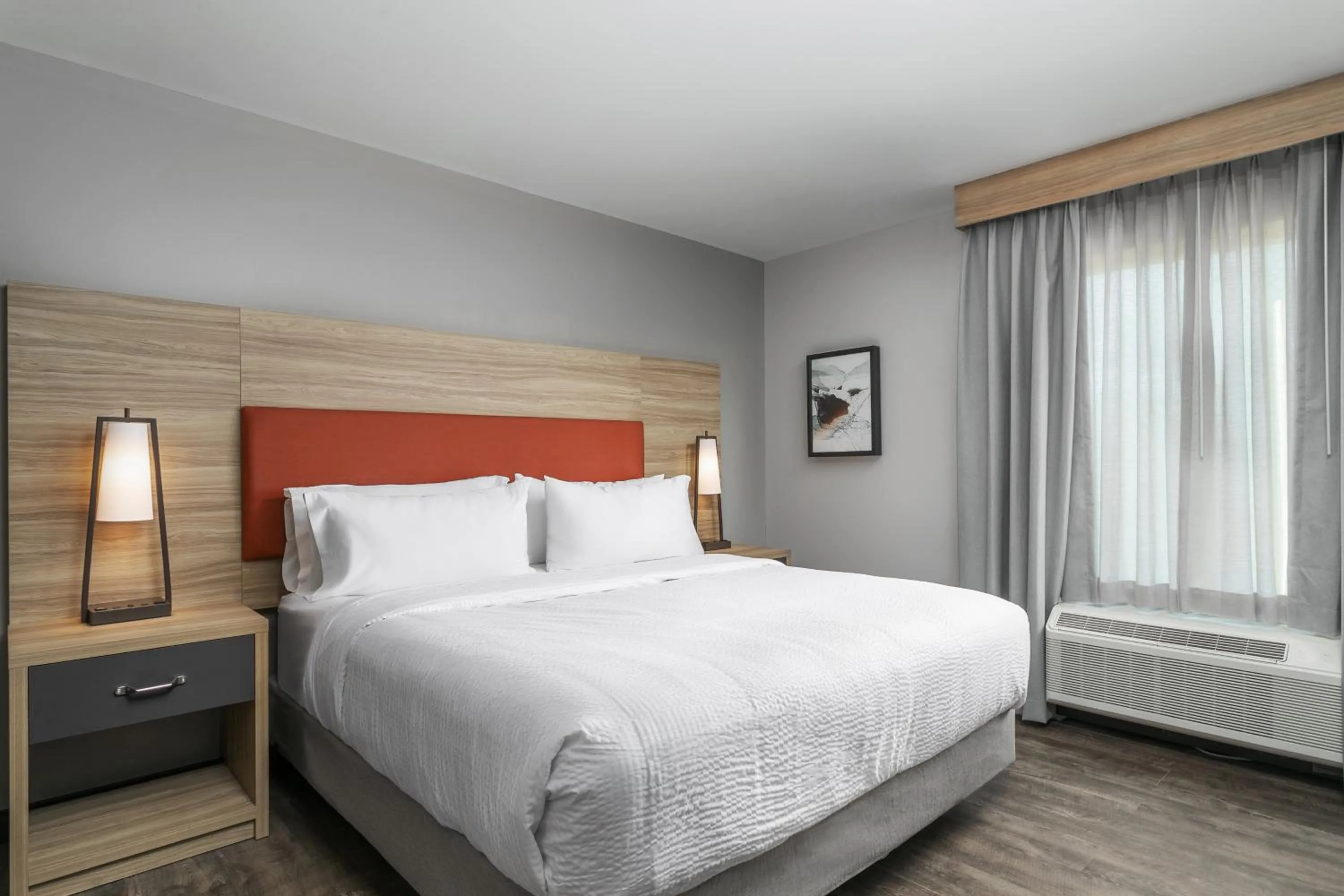 Bed in Candlewood Suites Chattanooga Hamilton Place by IHG