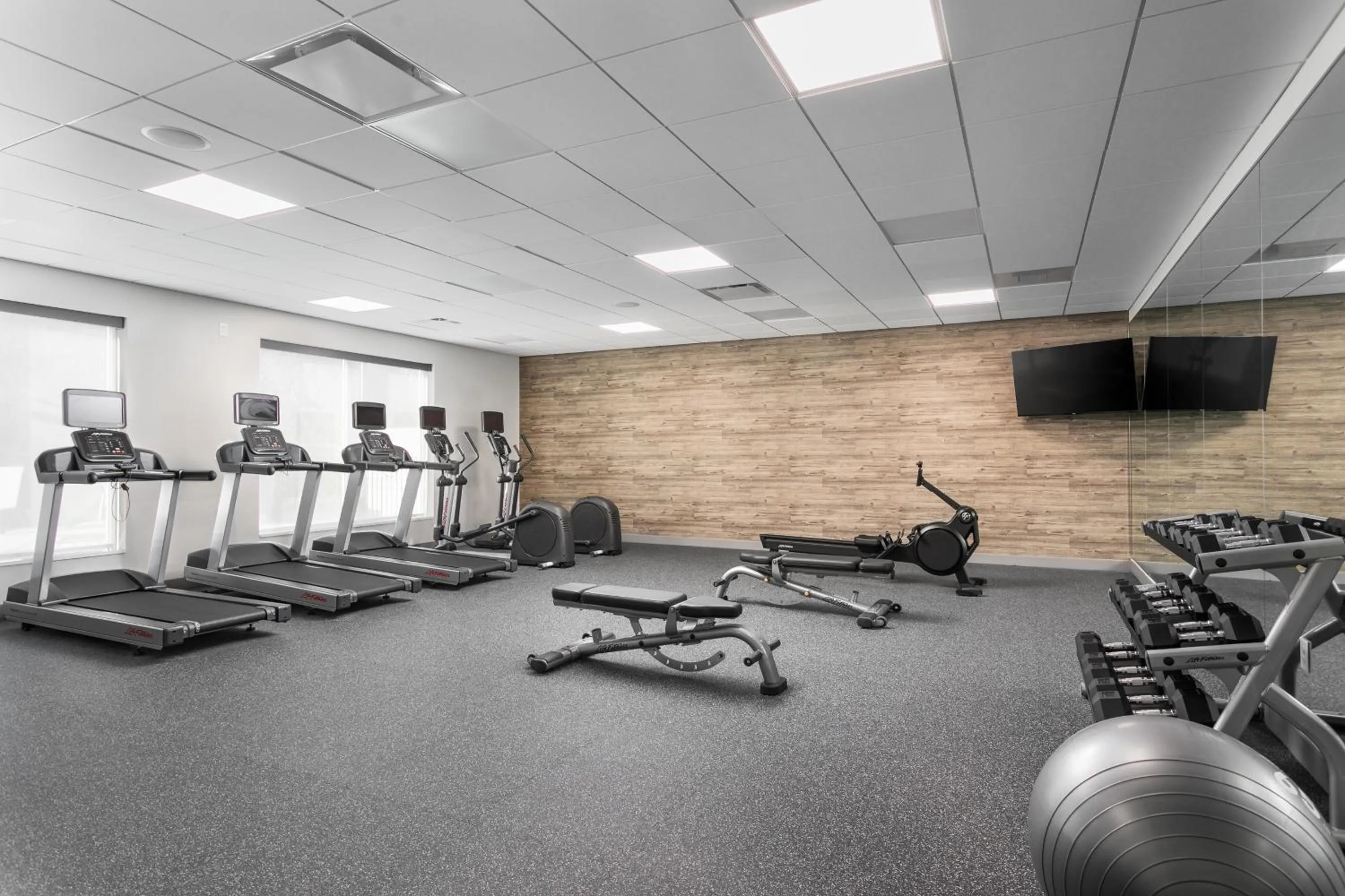 Fitness centre/facilities in Candlewood Suites Chattanooga Hamilton Place by IHG