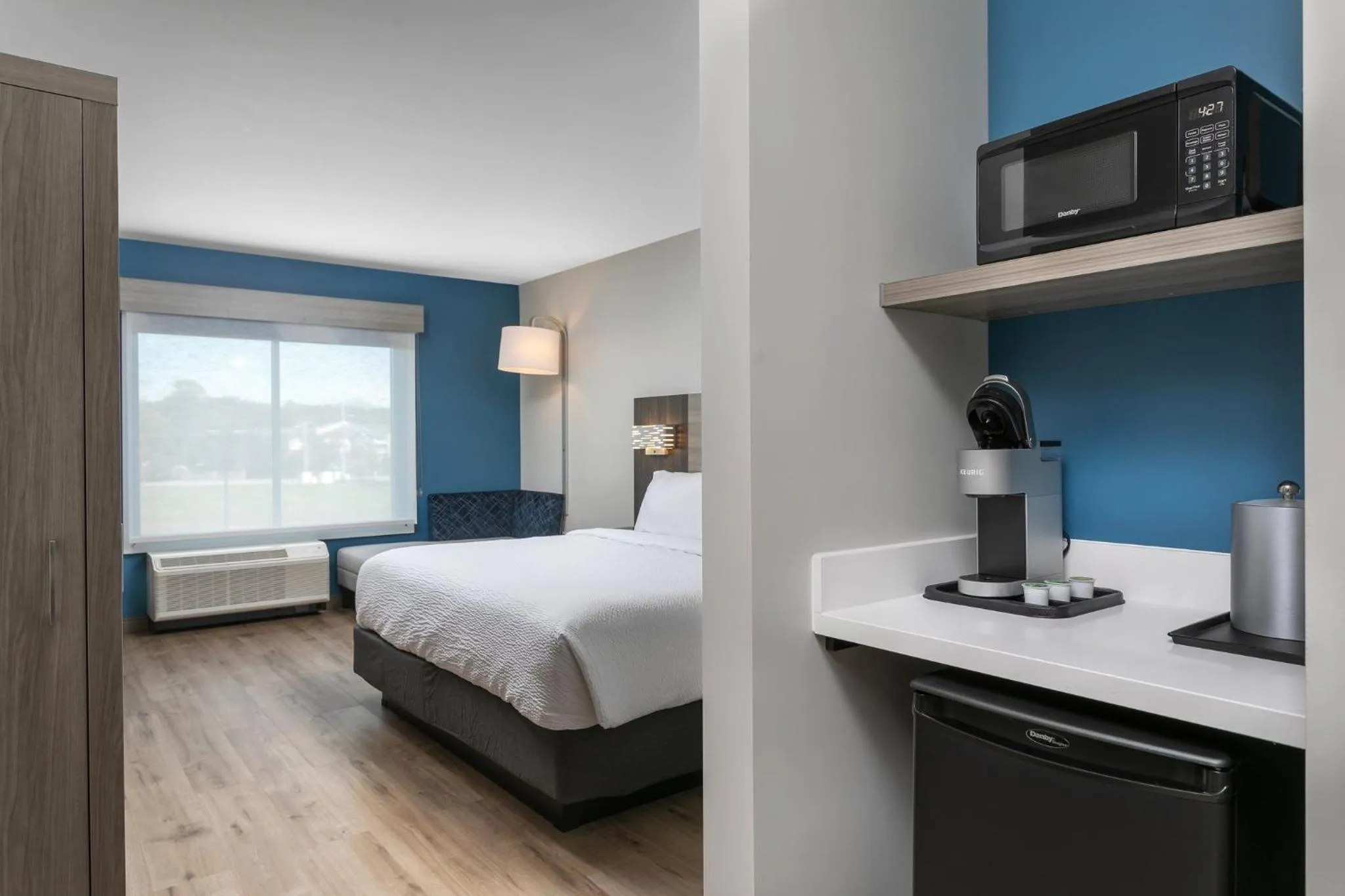 Photo of the whole room, Bed in Holiday Inn Express Chattanooga - Hamilton Place