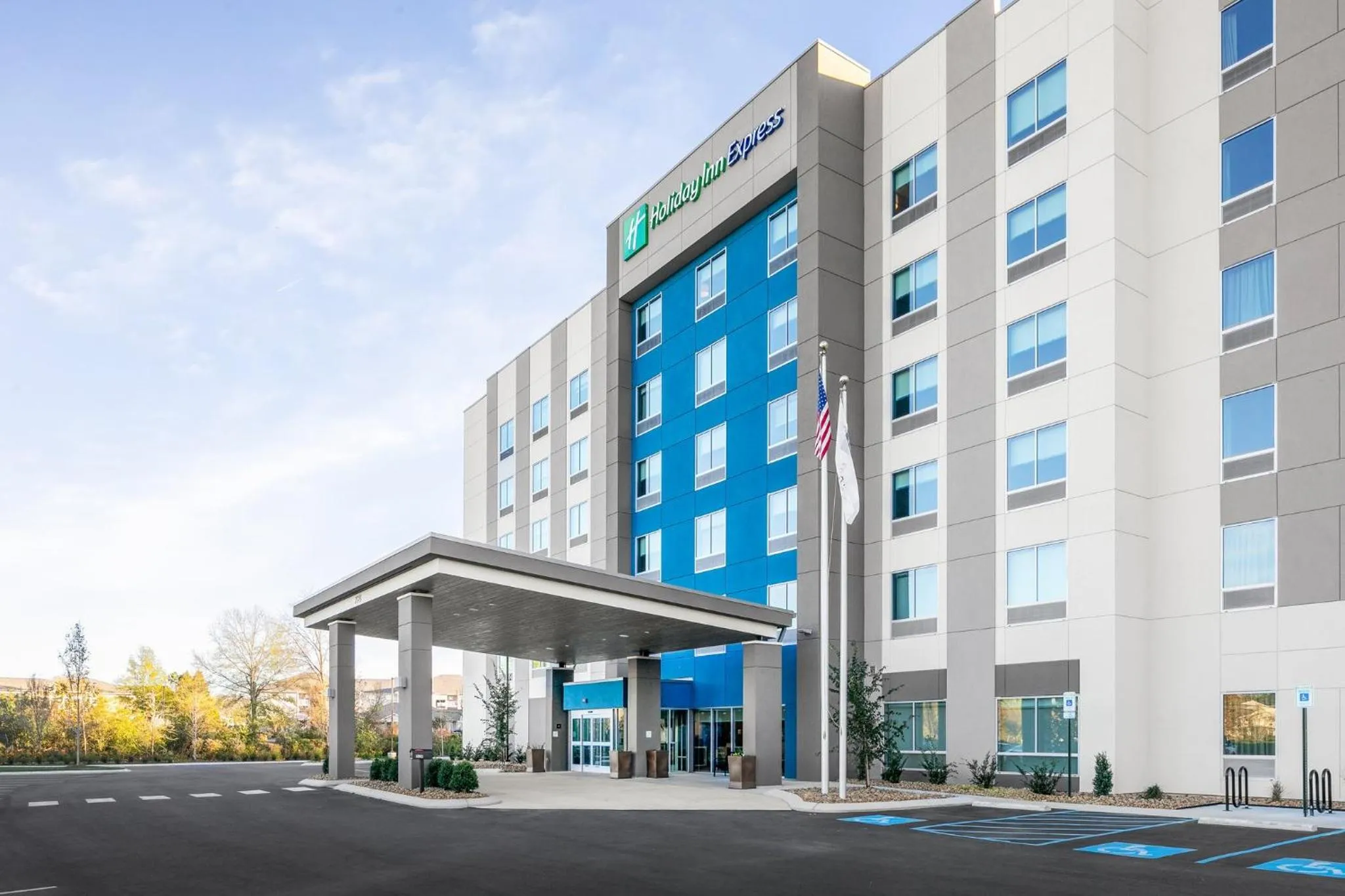 Property building in Holiday Inn Express Chattanooga - Hamilton Place