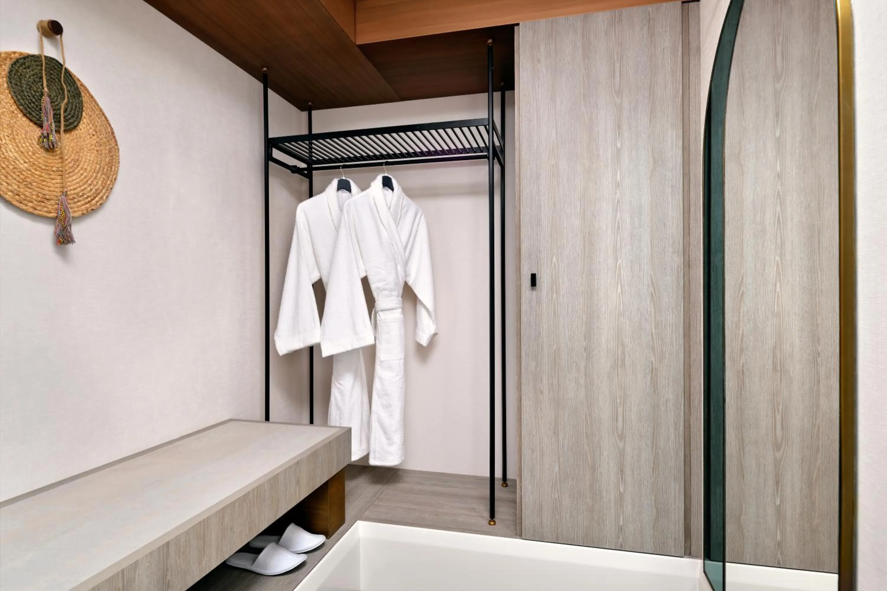 Bathroom, Bed in Hotel Indigo Jabal Akhdar Resort & Spa by IHG