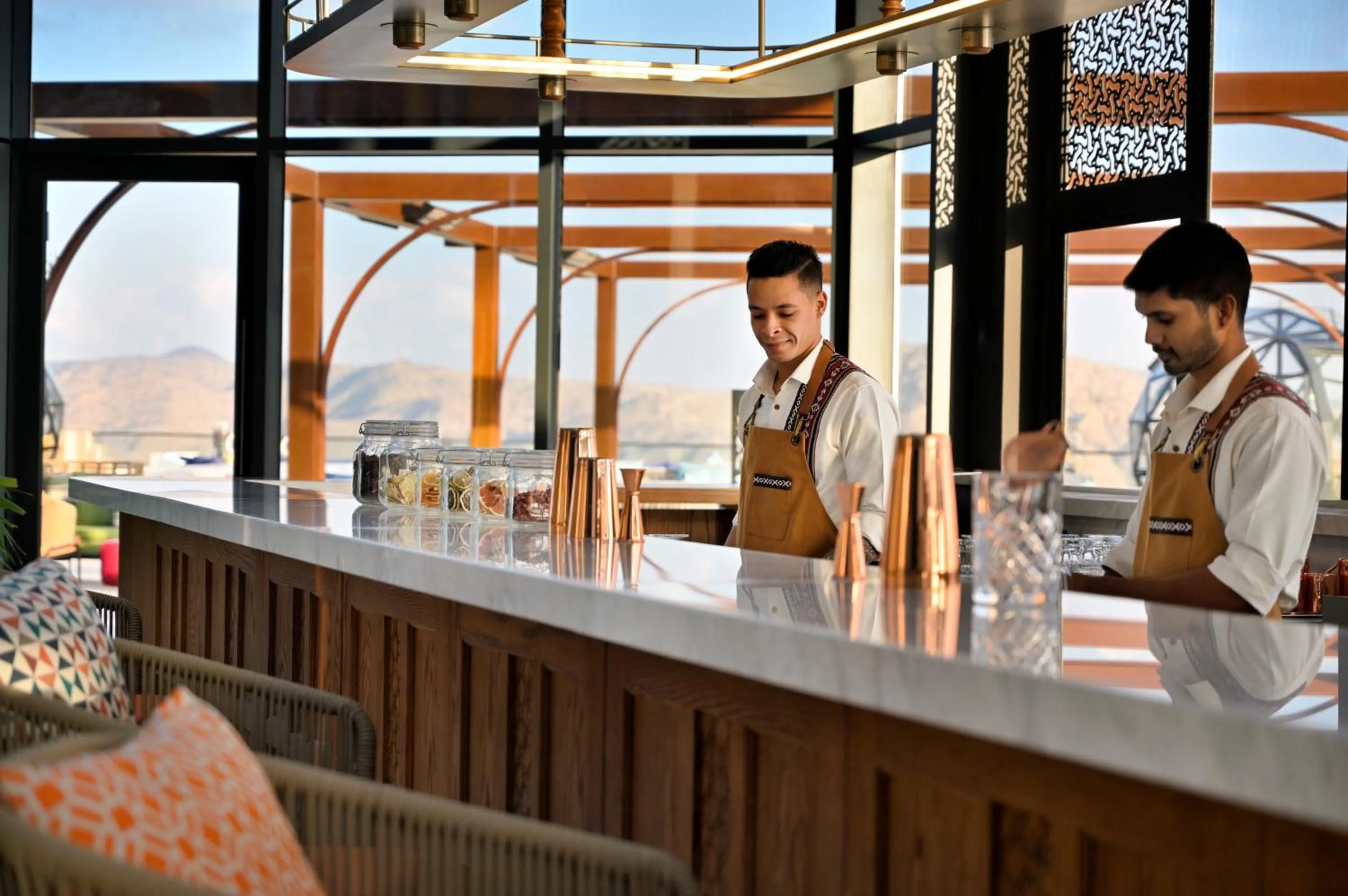Lounge or bar in Hotel Indigo Jabal Akhdar Resort & Spa by IHG