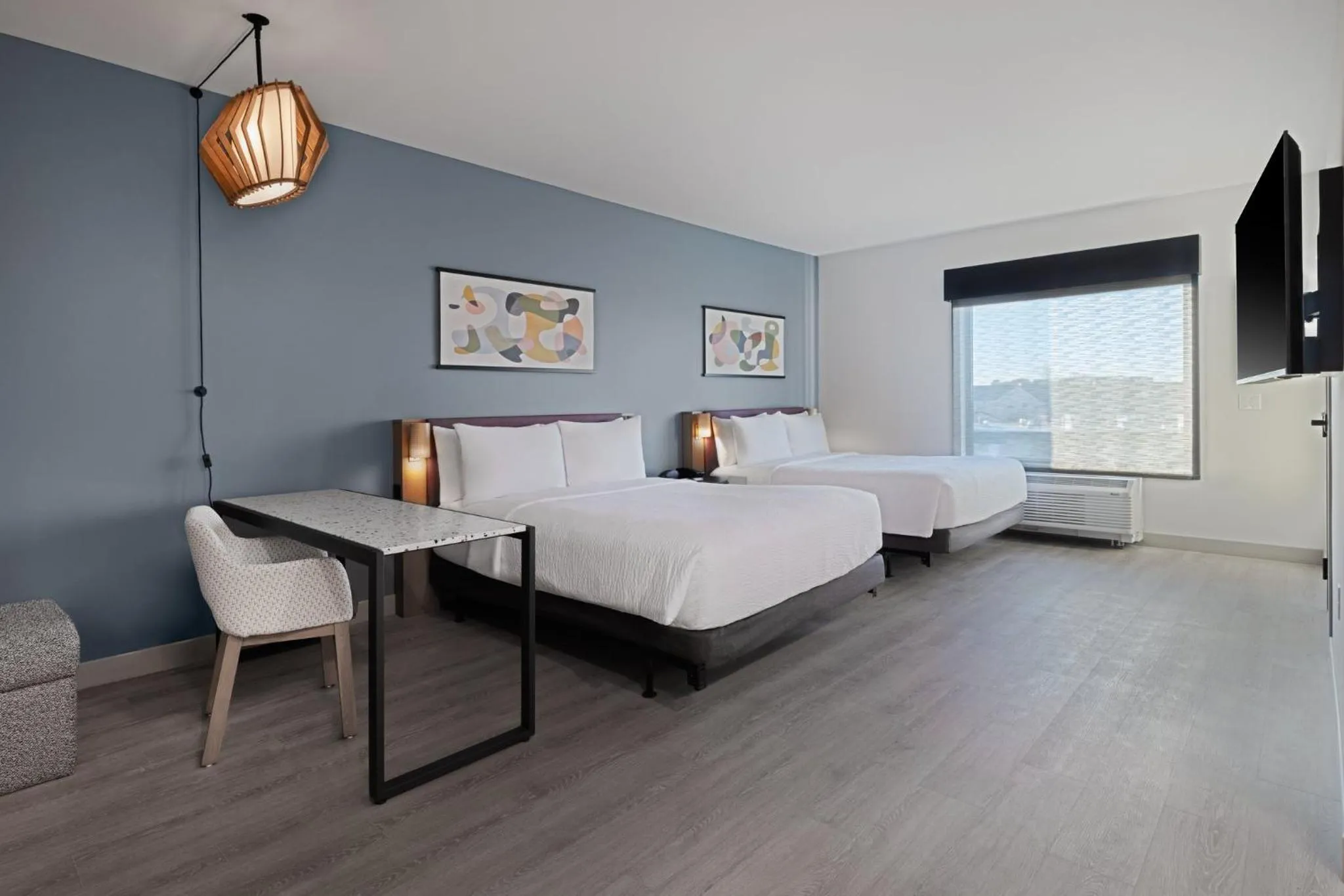 Photo of the whole room, Bed in Atwell Suites Kansas City Airport by IHG