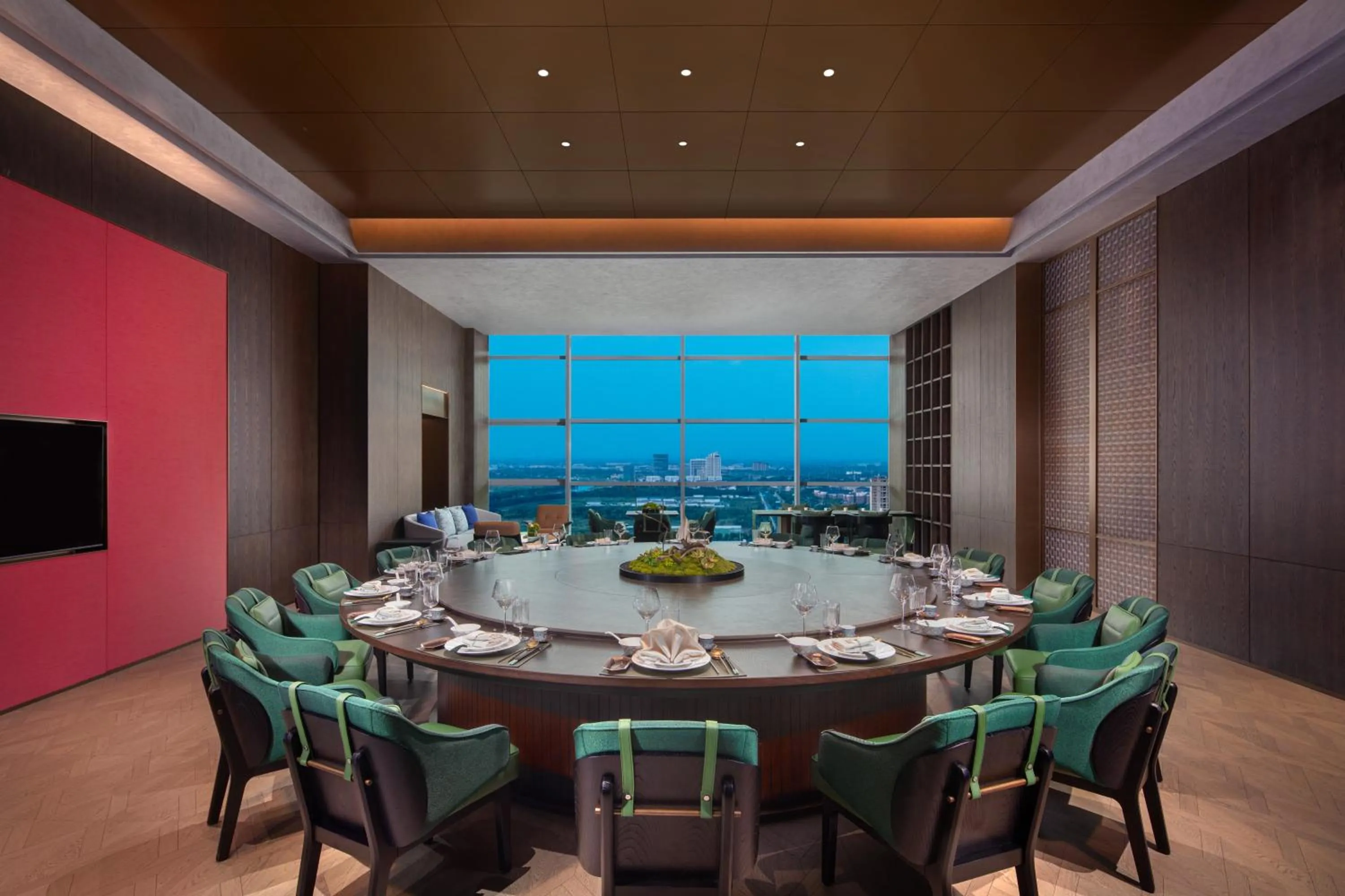 Restaurant/places to eat in Crowne Plaza Suzhou East Taihu by IHG