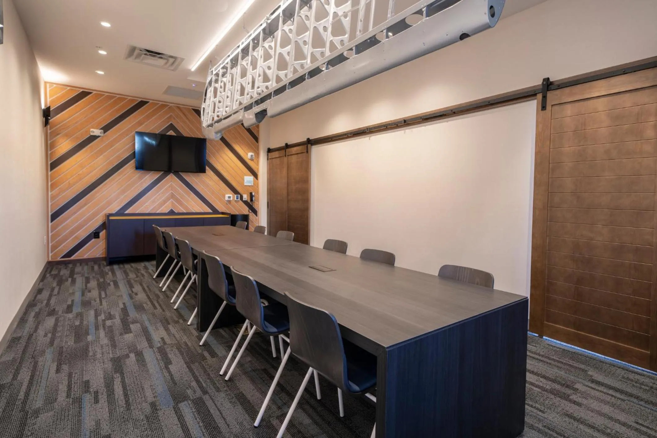 Meeting/conference room in Holiday Inn Express & Suites Fort Walton Beach - Eglin Area by IHG