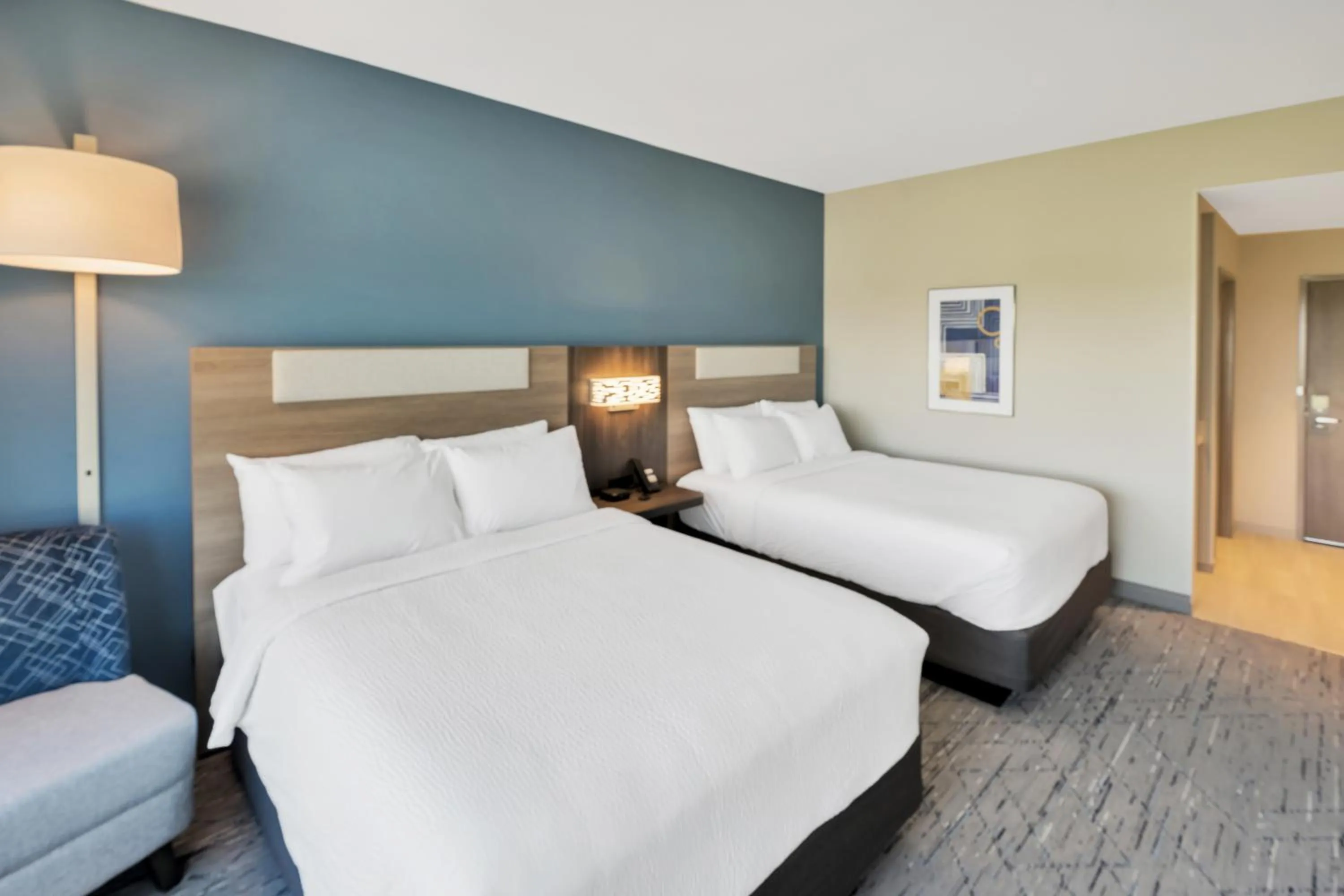 Bed in Holiday Inn Express & Suites Fort Walton Beach - Eglin Area by IHG