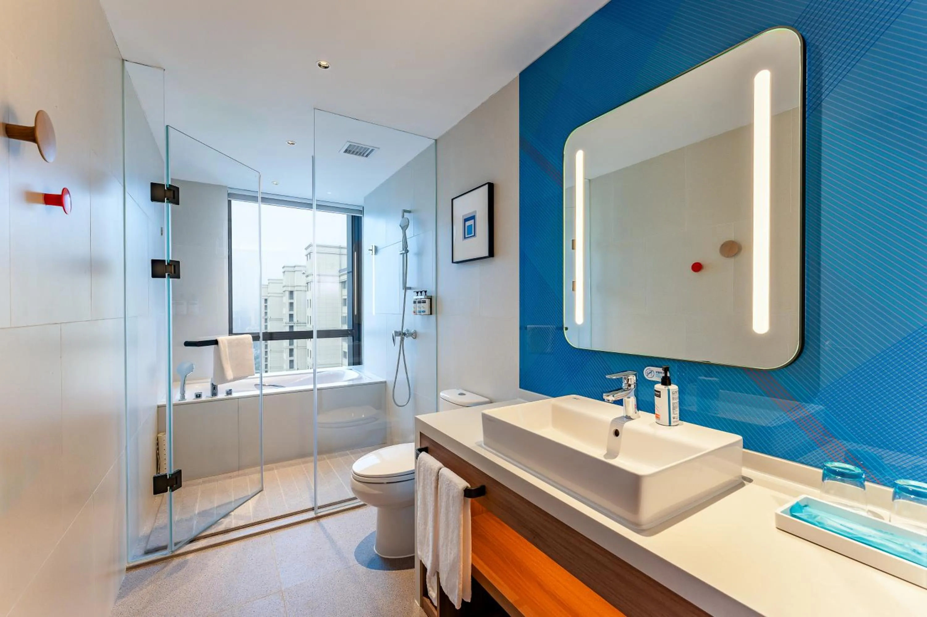 Shower in Holiday Inn Express Haimen City Center by IHG