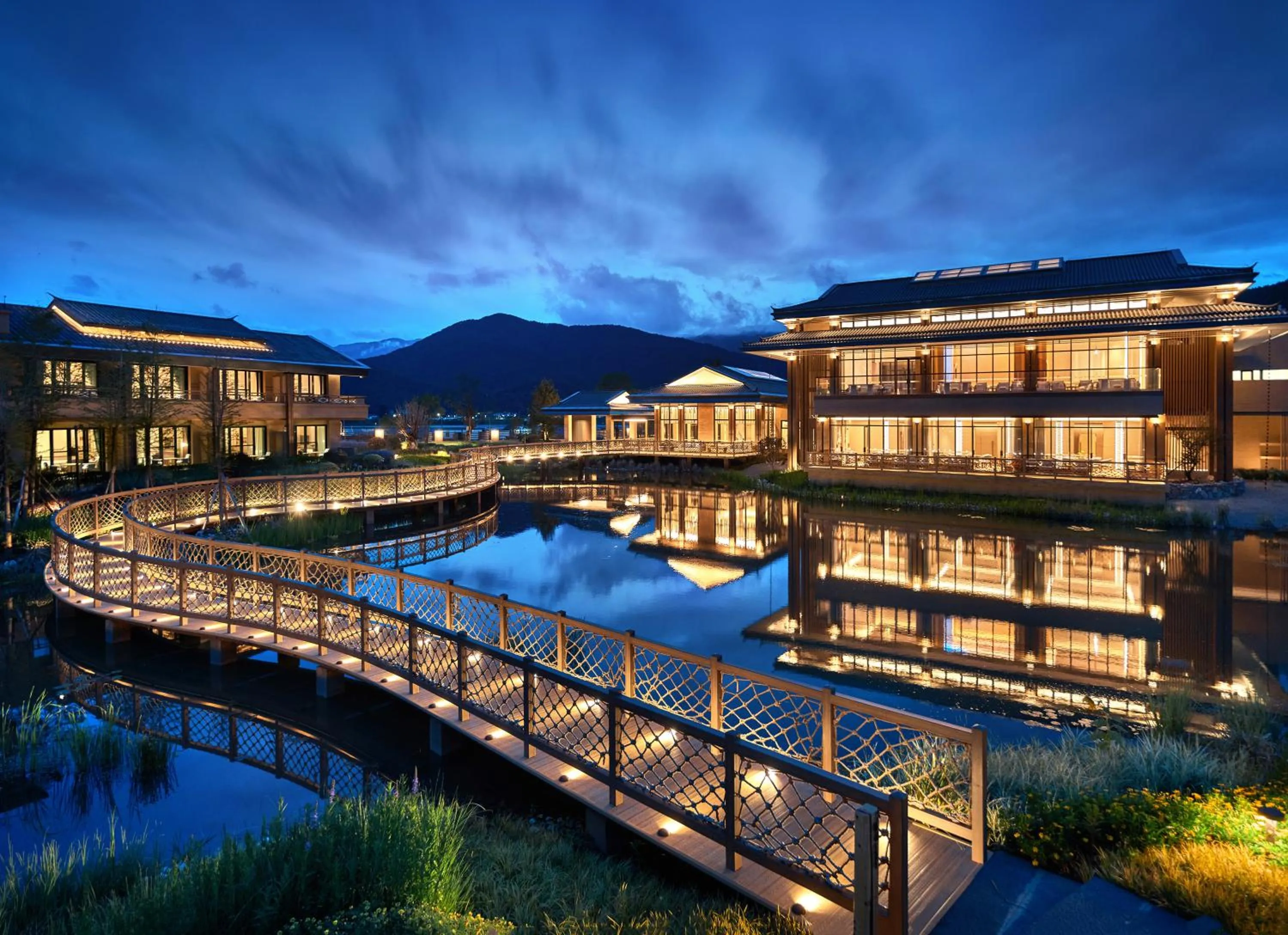 Night in Hotel Indigo Lugu Lake by IHG