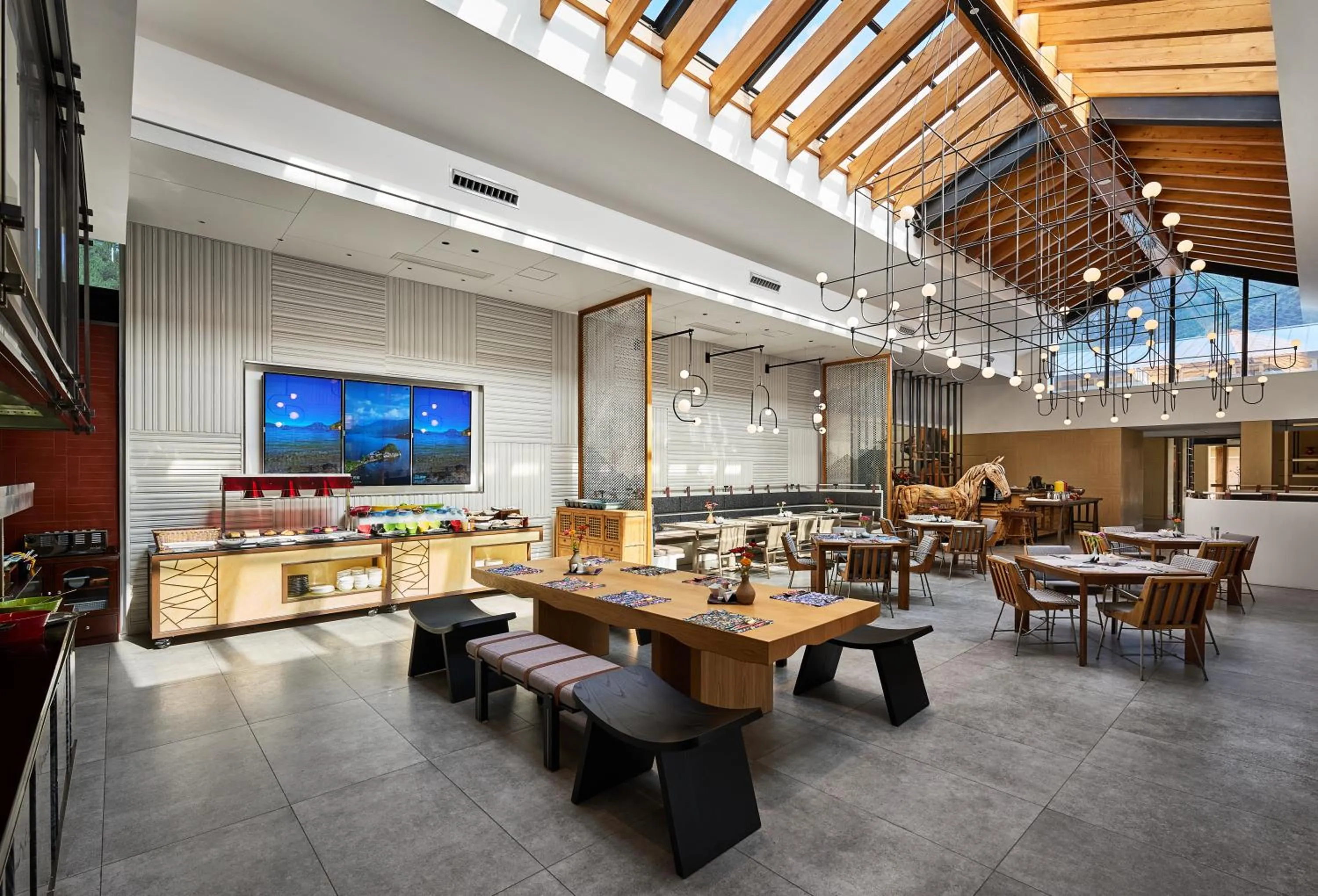 Restaurant/places to eat in Hotel Indigo Lugu Lake by IHG