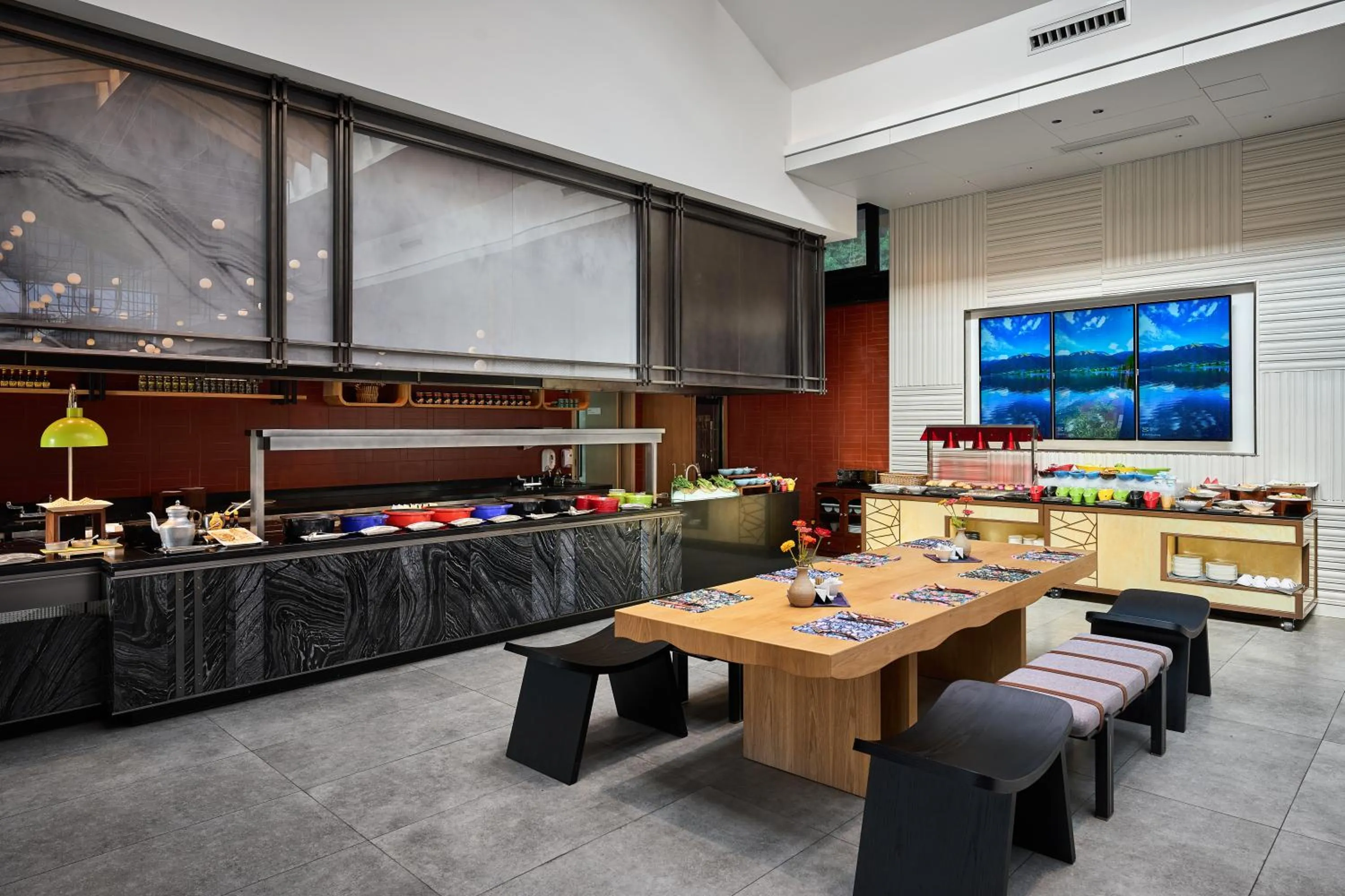 Restaurant/places to eat in Hotel Indigo Lugu Lake by IHG