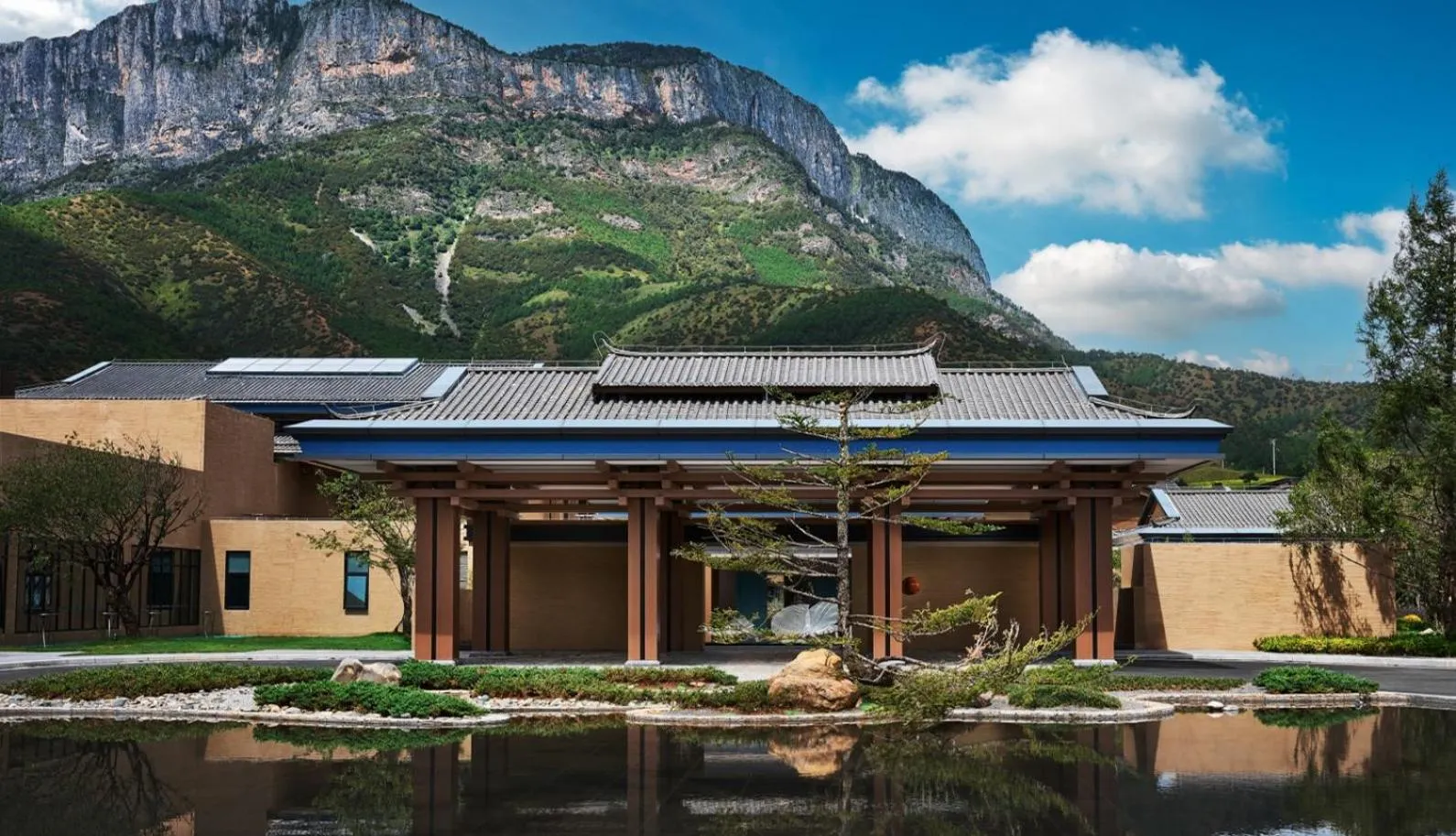 Facade/entrance in Hotel Indigo Lugu Lake by IHG