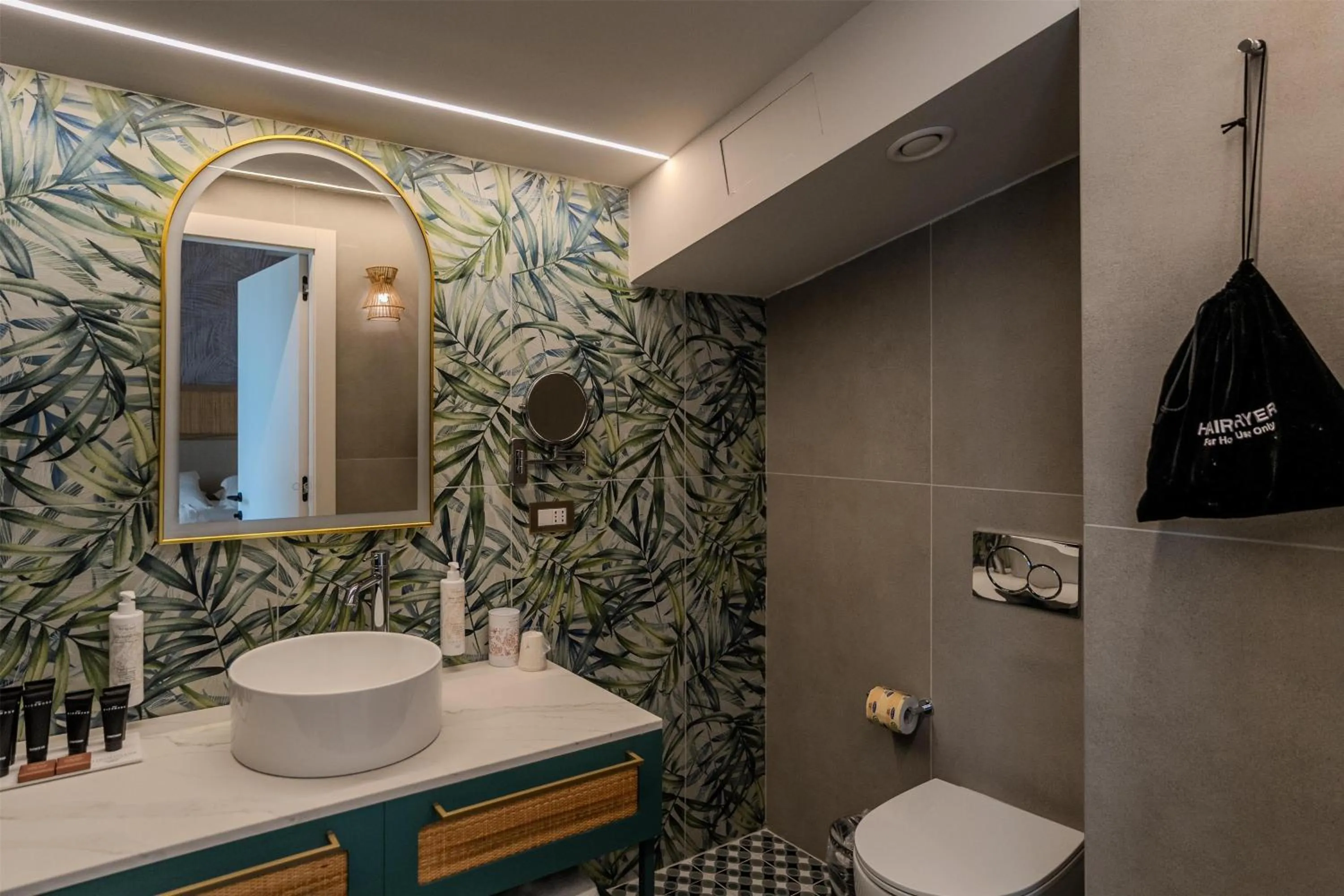 Bathroom in Terradamari Resort & Spa Marina di Modica,Tapestry by Hilton