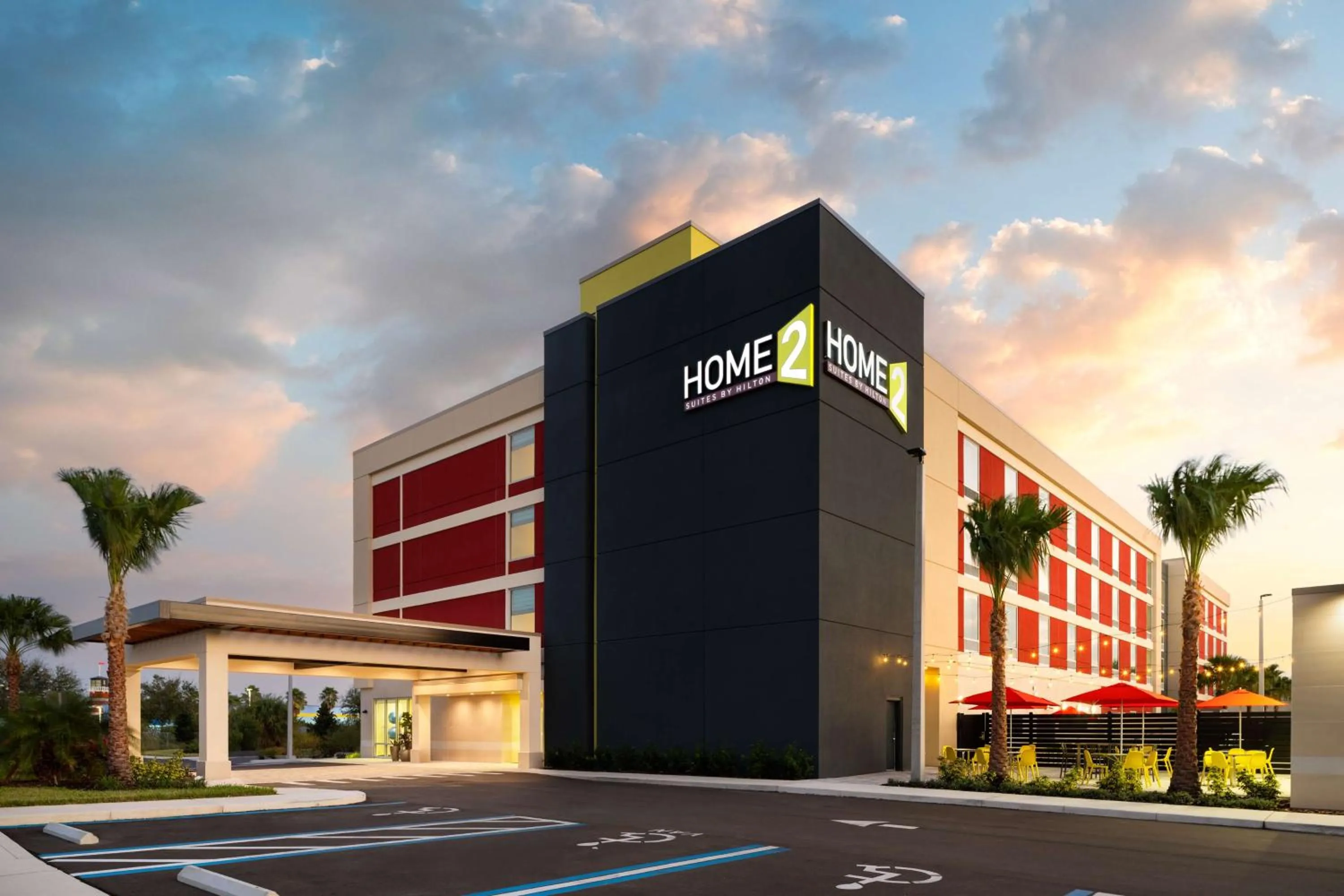 Property building in Home2 Suites By Hilton Winter Haven